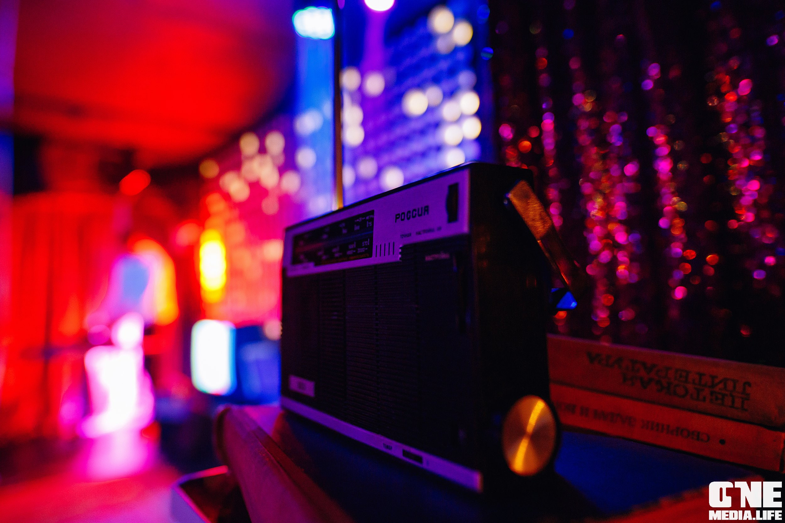 Фоторепортаж с вечеринки Малиновые 90-е в караоке клубе Эйфория. One Media Life: фоторепортажи, фотоотчеты с мероприятий и заведений