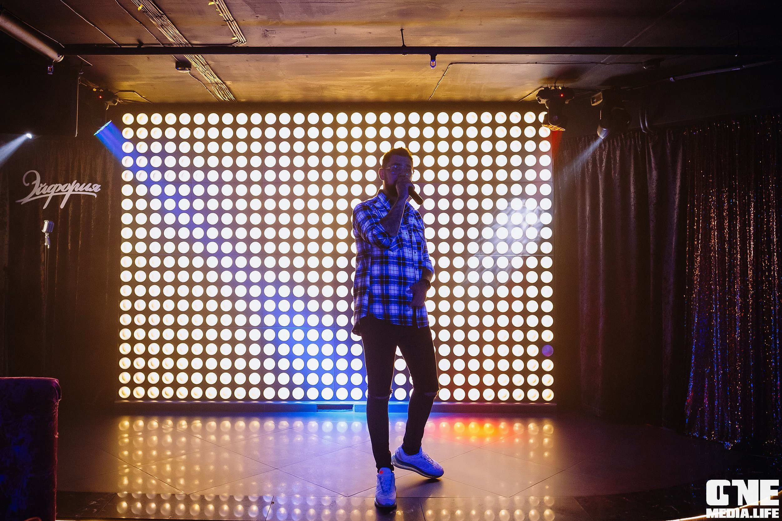 Фоторепортаж из караоке клуба Эйфория. One Media Life: фоторепортажи, фотоотчеты с мероприятий и заведений