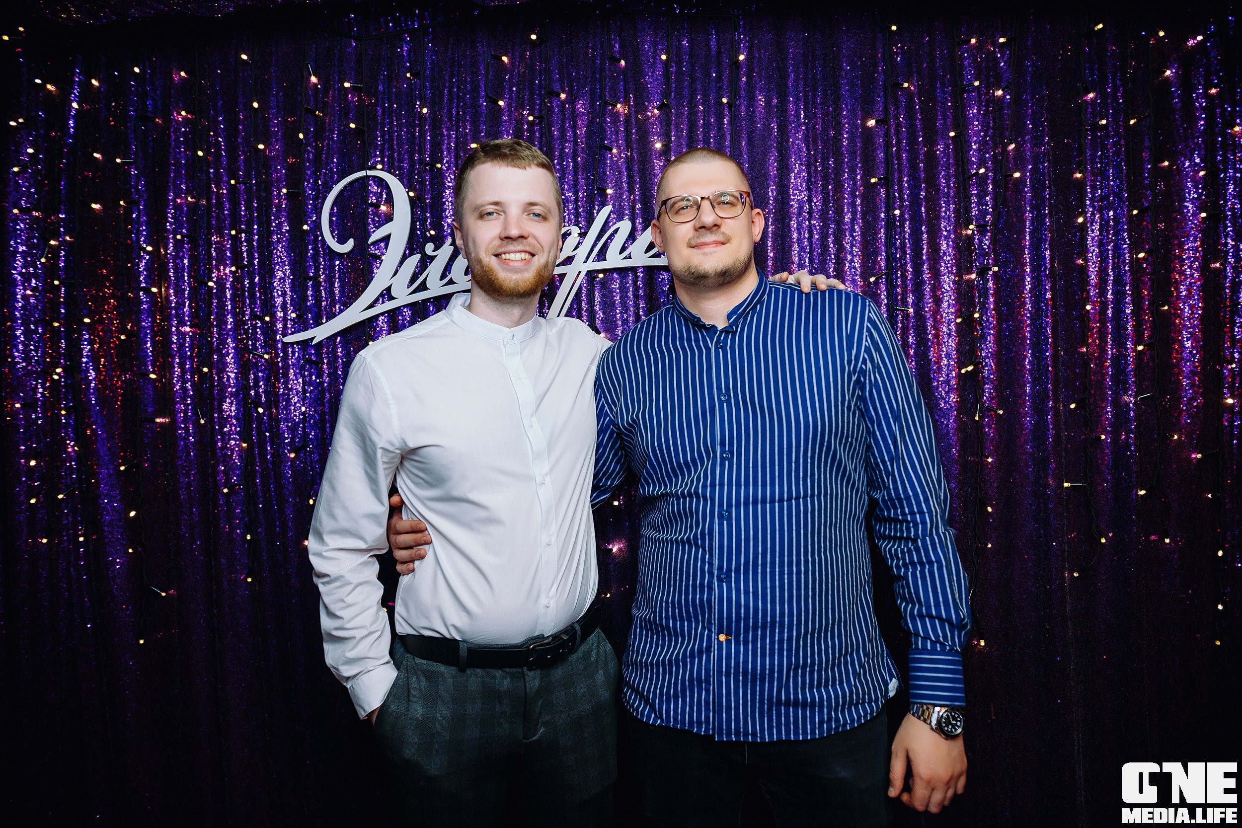 Фотоотчет из Freak Show Mystic в караоке клубе Эйфория. One Media Life: фоторепортажи, фотоотчеты с мероприятий и заведений