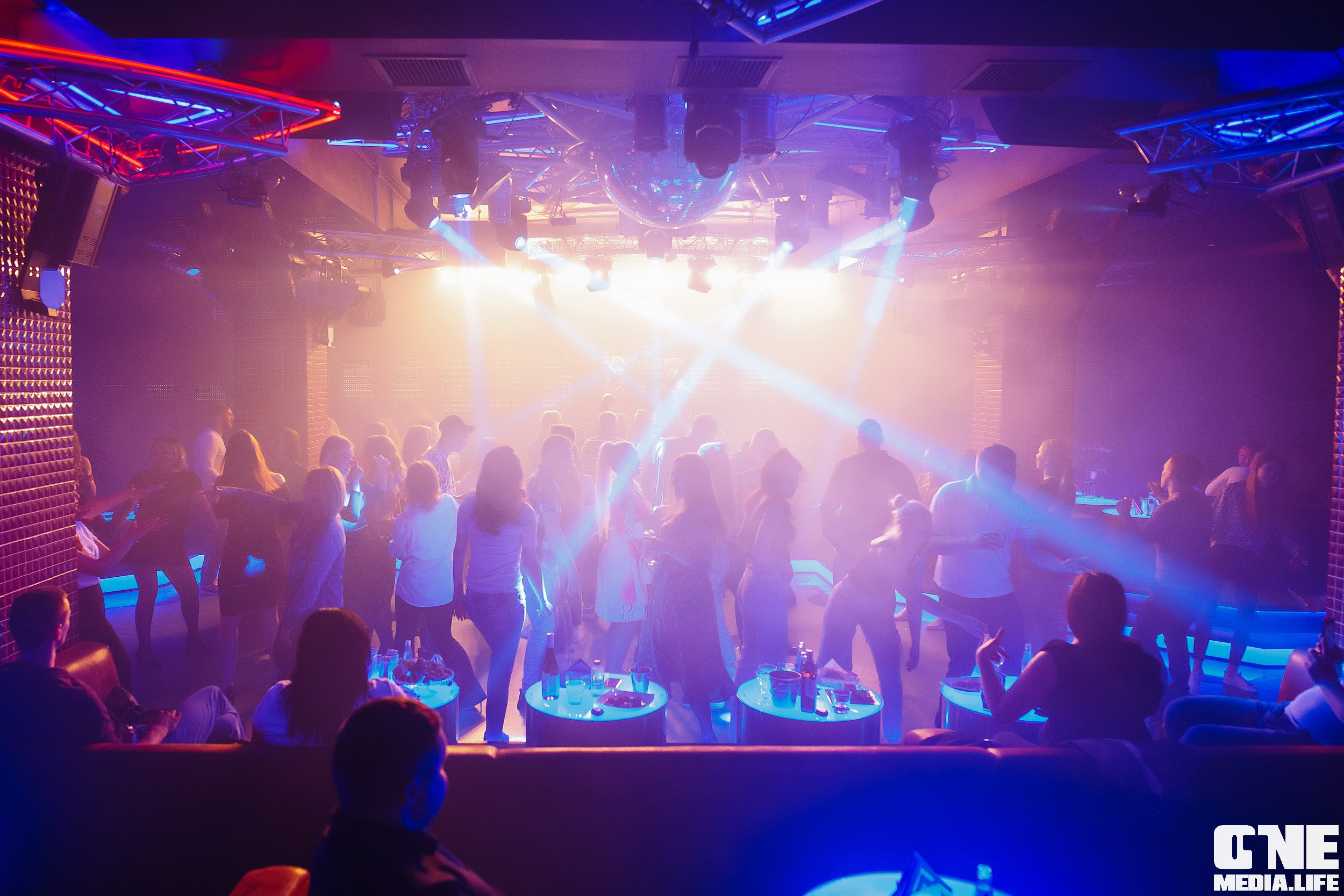 Фотоотчет из ночного клуба Планета. One Media Life: фоторепортажи, фотоотчеты с мероприятий и заведений