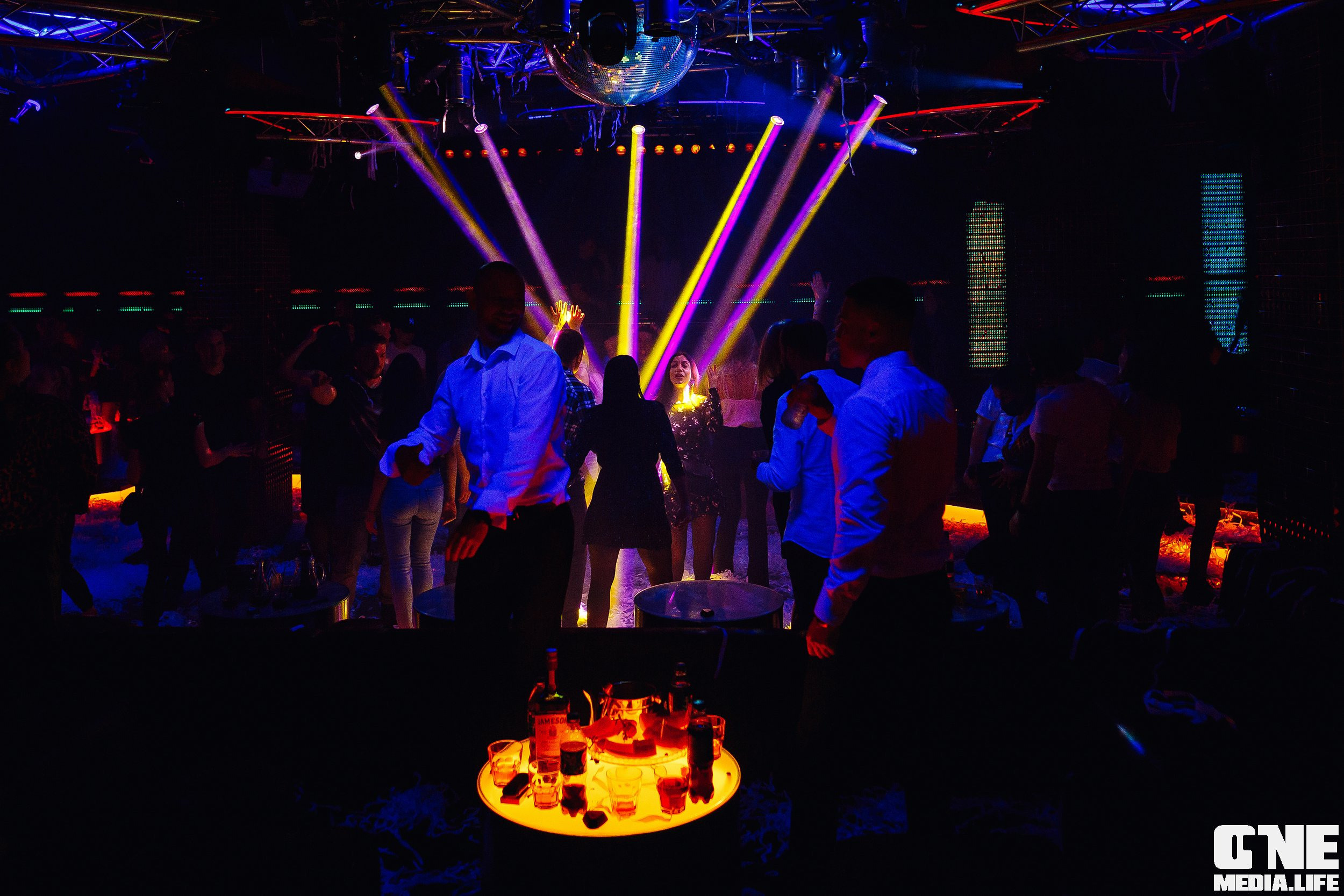 Фоторепортаж из ночного клуба Планета. One Media Life: фоторепортажи, фотоотчеты с мероприятий и заведений