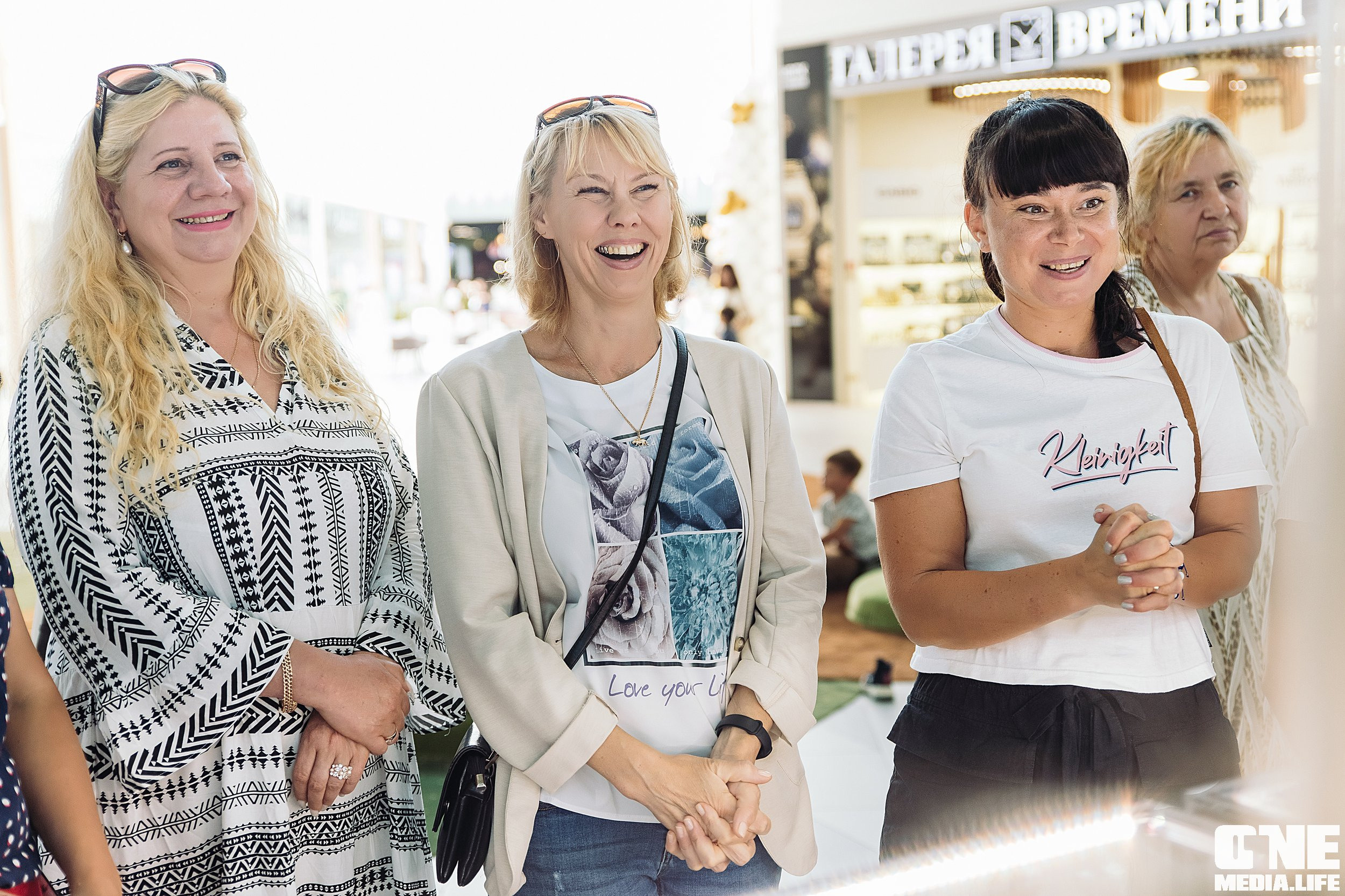 Фотоотчет с birthday party LoraGold jewelry в Балтии молл. One Media Life: фоторепортажи, фотоотчеты с мероприятий и заведений