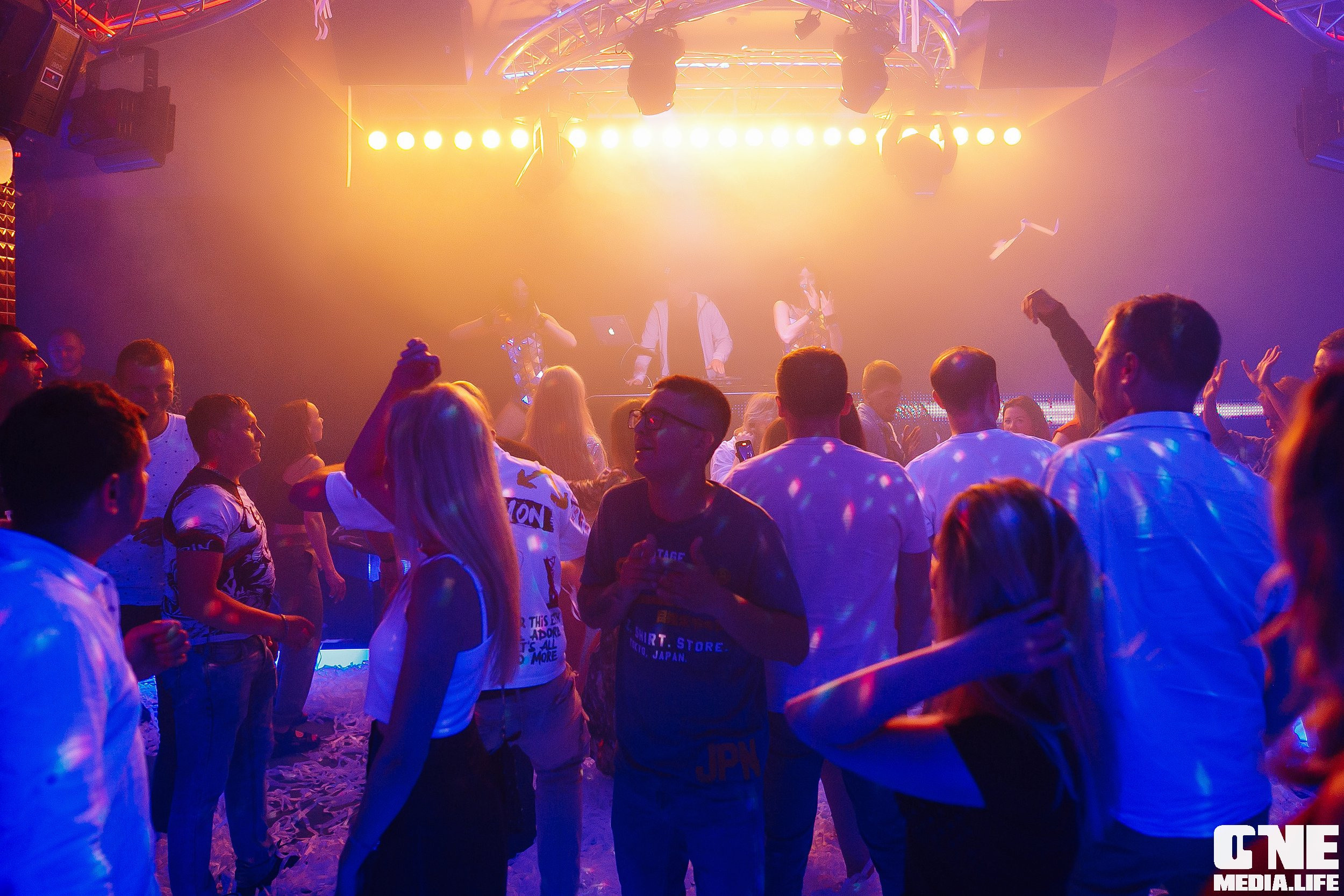 Фоторепортаж из ночного клуба Планета. One Media Life: фоторепортажи, фотоотчеты с мероприятий и заведений