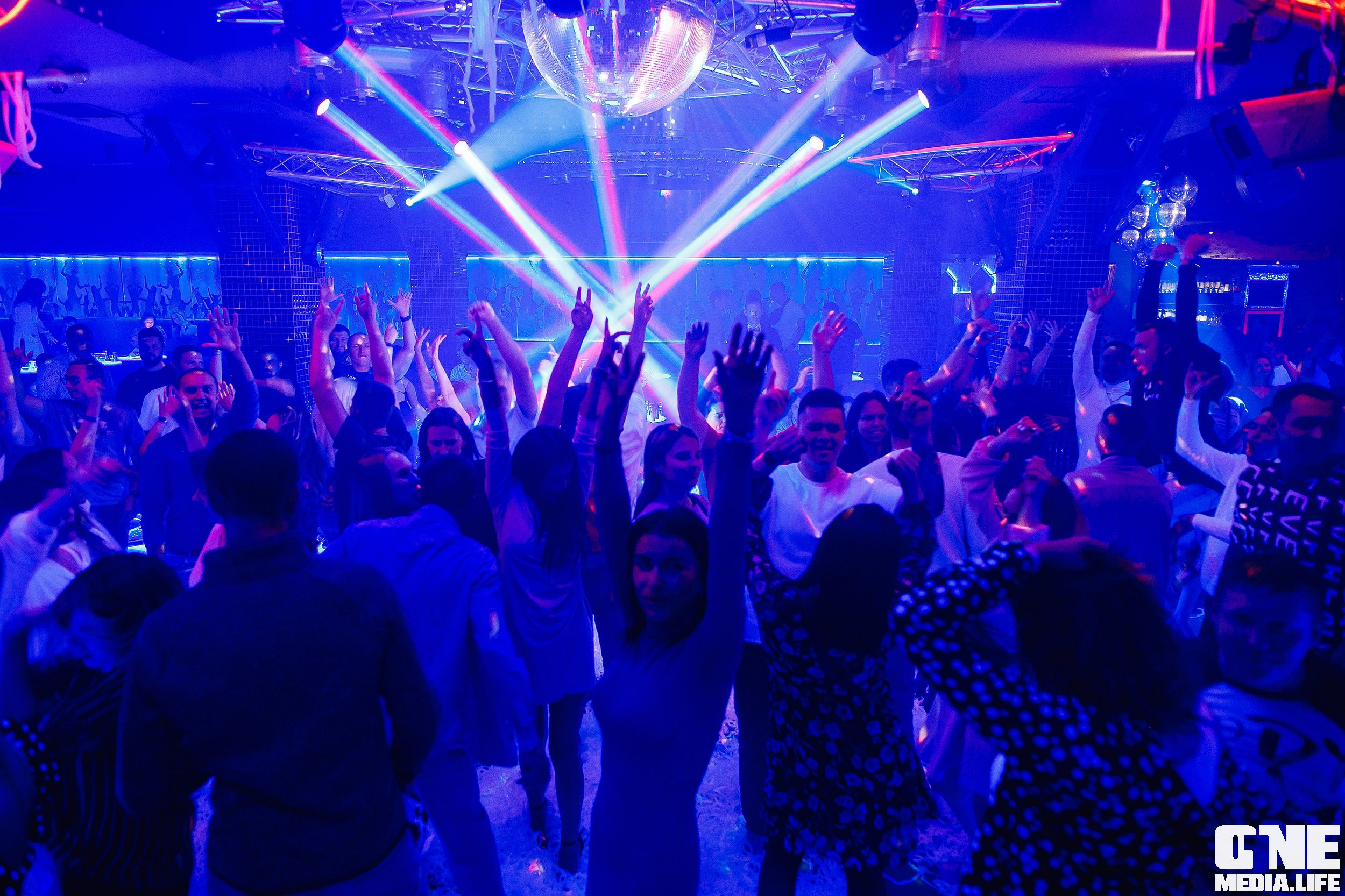 Фоторепортаж из ночного клуба Планета. One Media Life: фоторепортажи, фотоотчеты с мероприятий и заведений