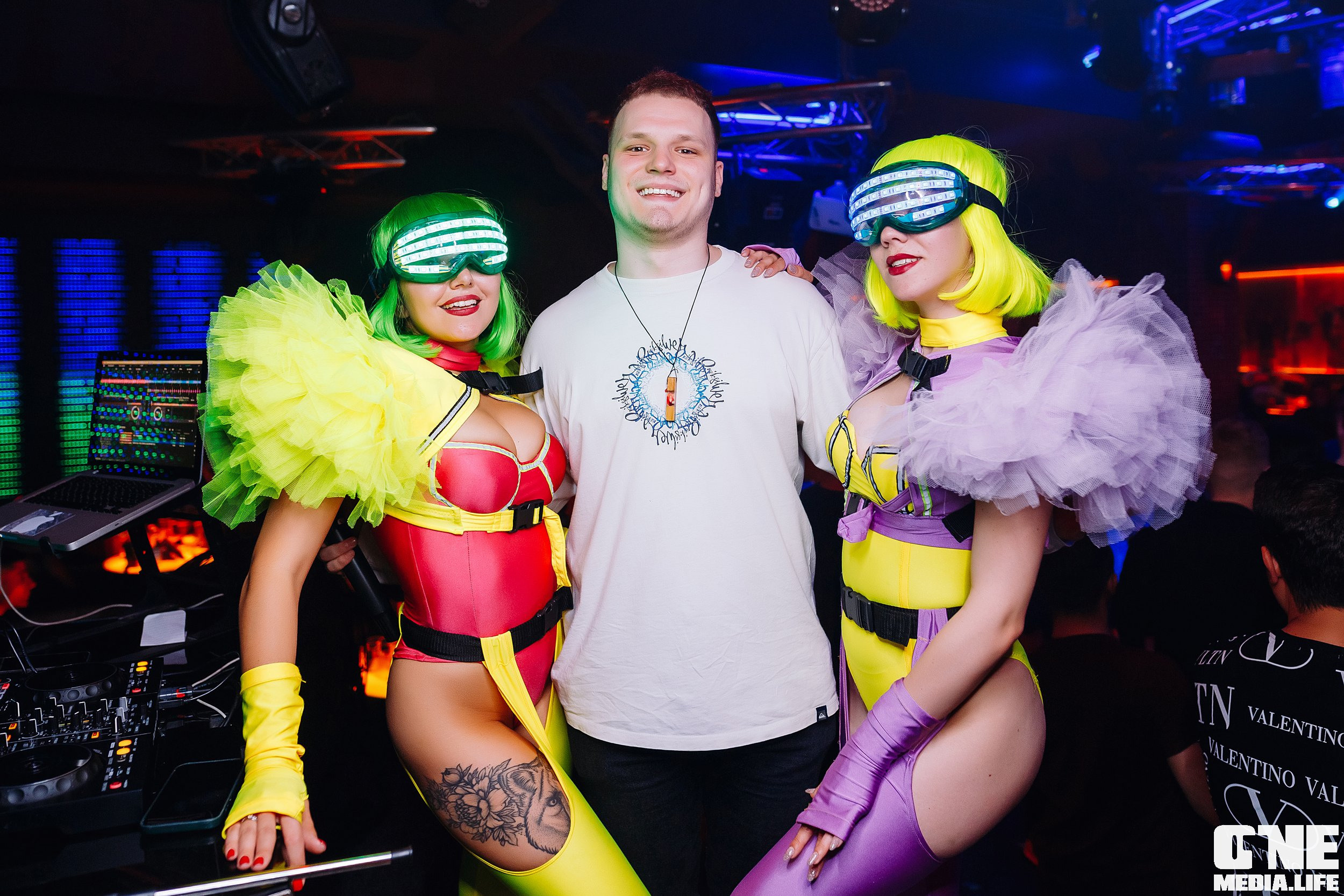 Фотоотчет из ночного клуба Планета. One Media Life: фоторепортажи, фотоотчеты с мероприятий и заведений