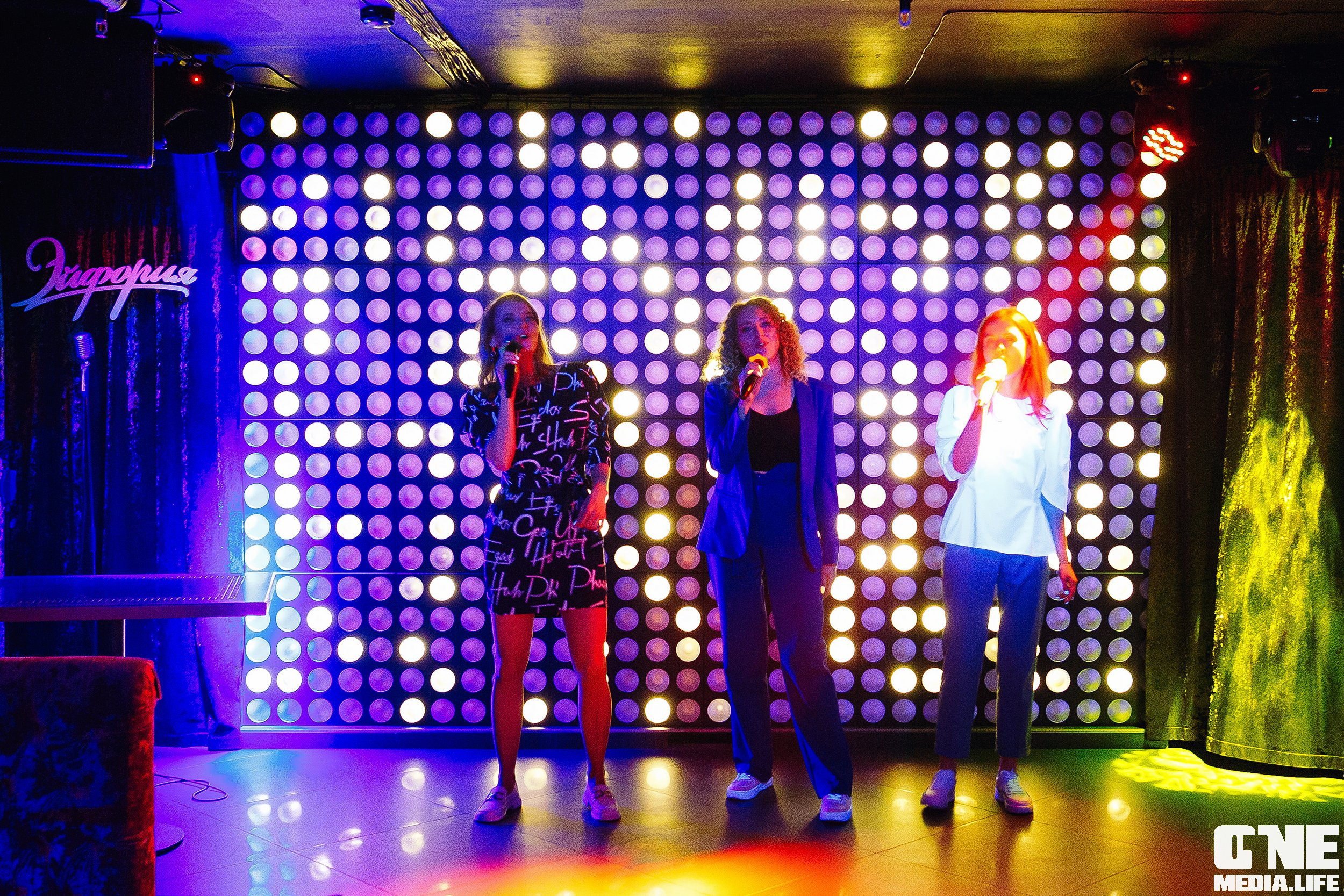 Фоторепортаж из караоке клуба Эйфория. One Media Life: фоторепортажи, фотоотчеты с мероприятий и заведений