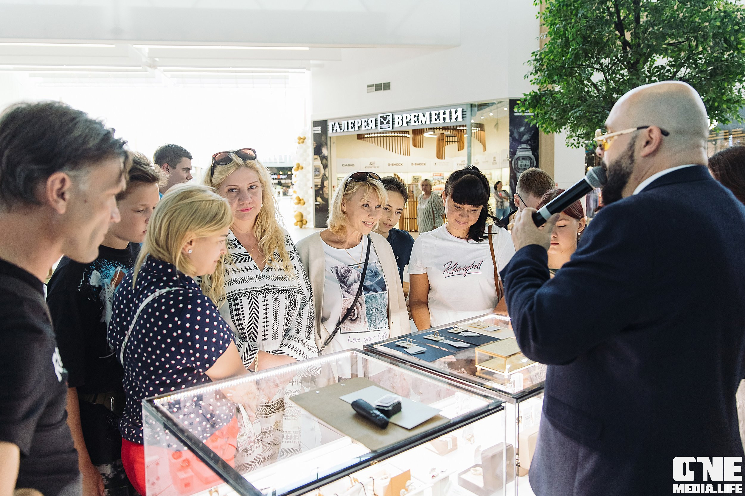 Фотоотчет с birthday party LoraGold jewelry в Балтии молл. One Media Life: фоторепортажи, фотоотчеты с мероприятий и заведений