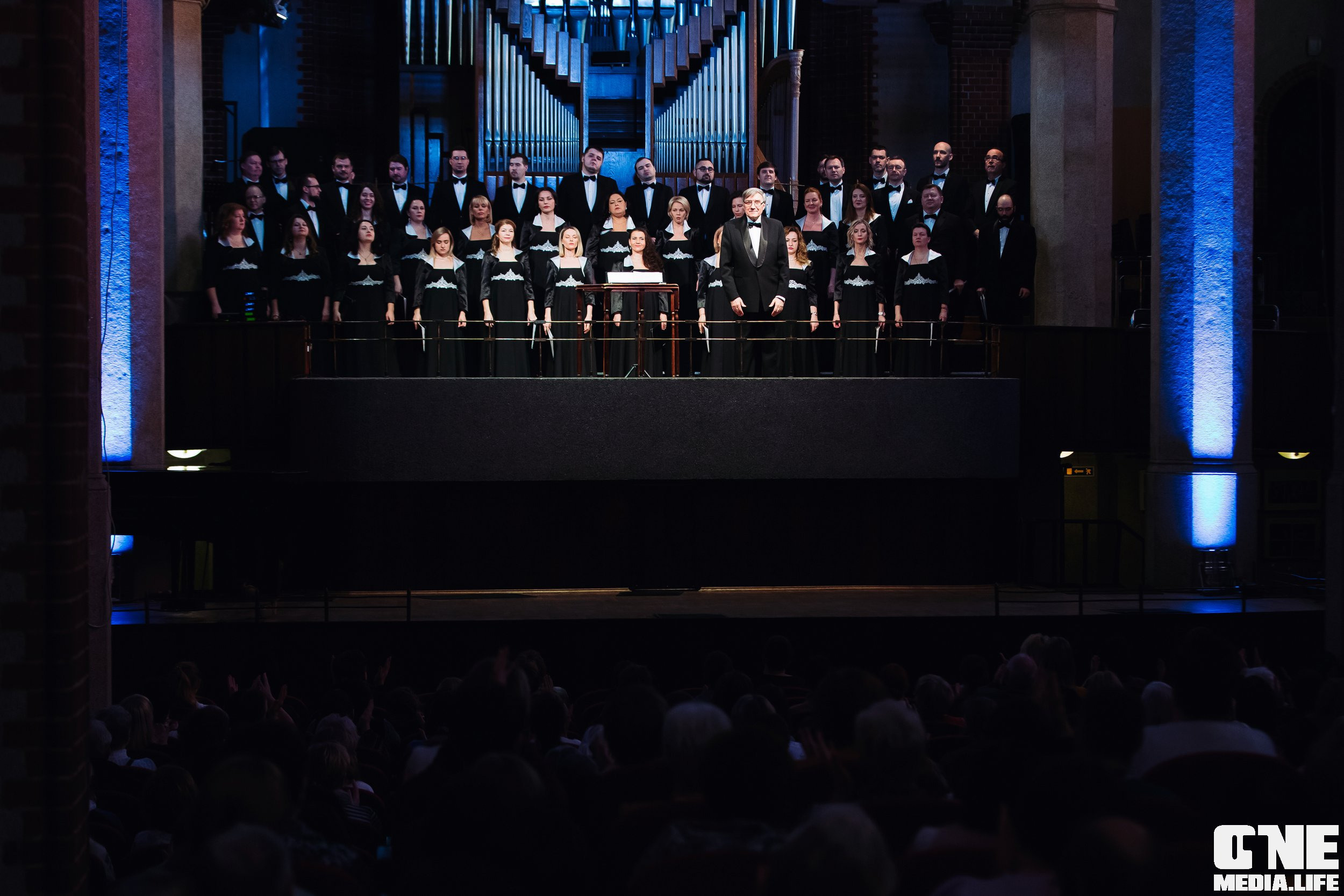 Фоторепортаж из Калининградской Филармонии. One Media Life: фоторепортажи, фотоотчеты с мероприятий и заведений