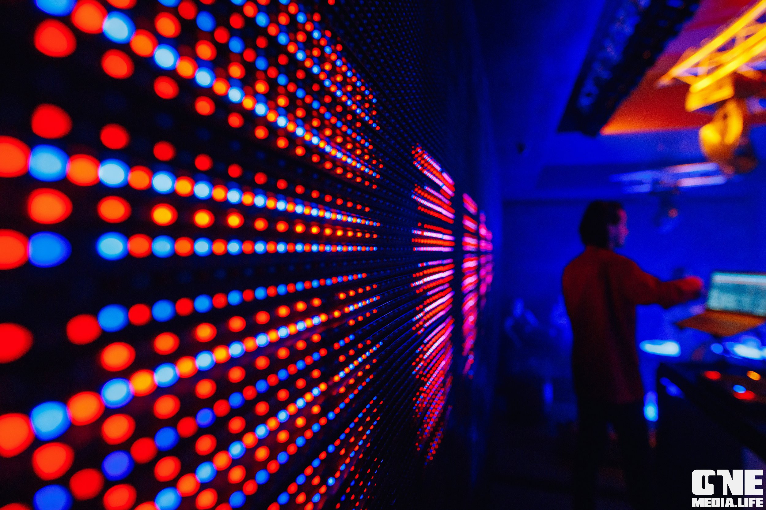 Суббота в развлекательном комплексе Планета. One Media Life: фоторепортажи, фотоотчеты с мероприятий и заведений