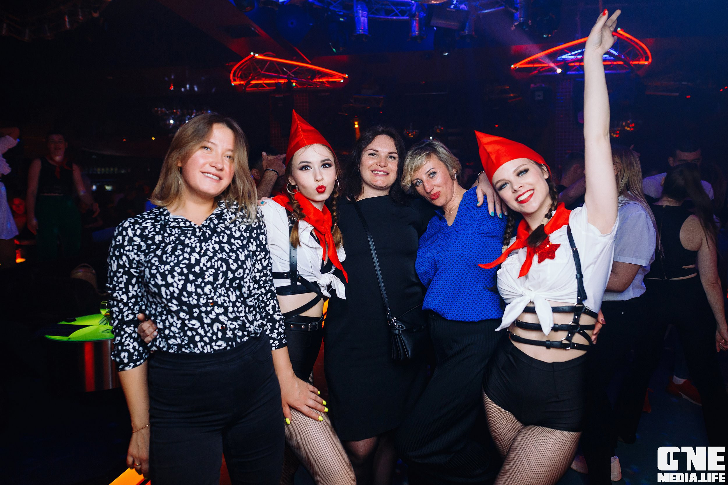 Фоторепортаж из ночного клуба Планета. One Media Life: фоторепортажи, фотоотчеты с мероприятий и заведений