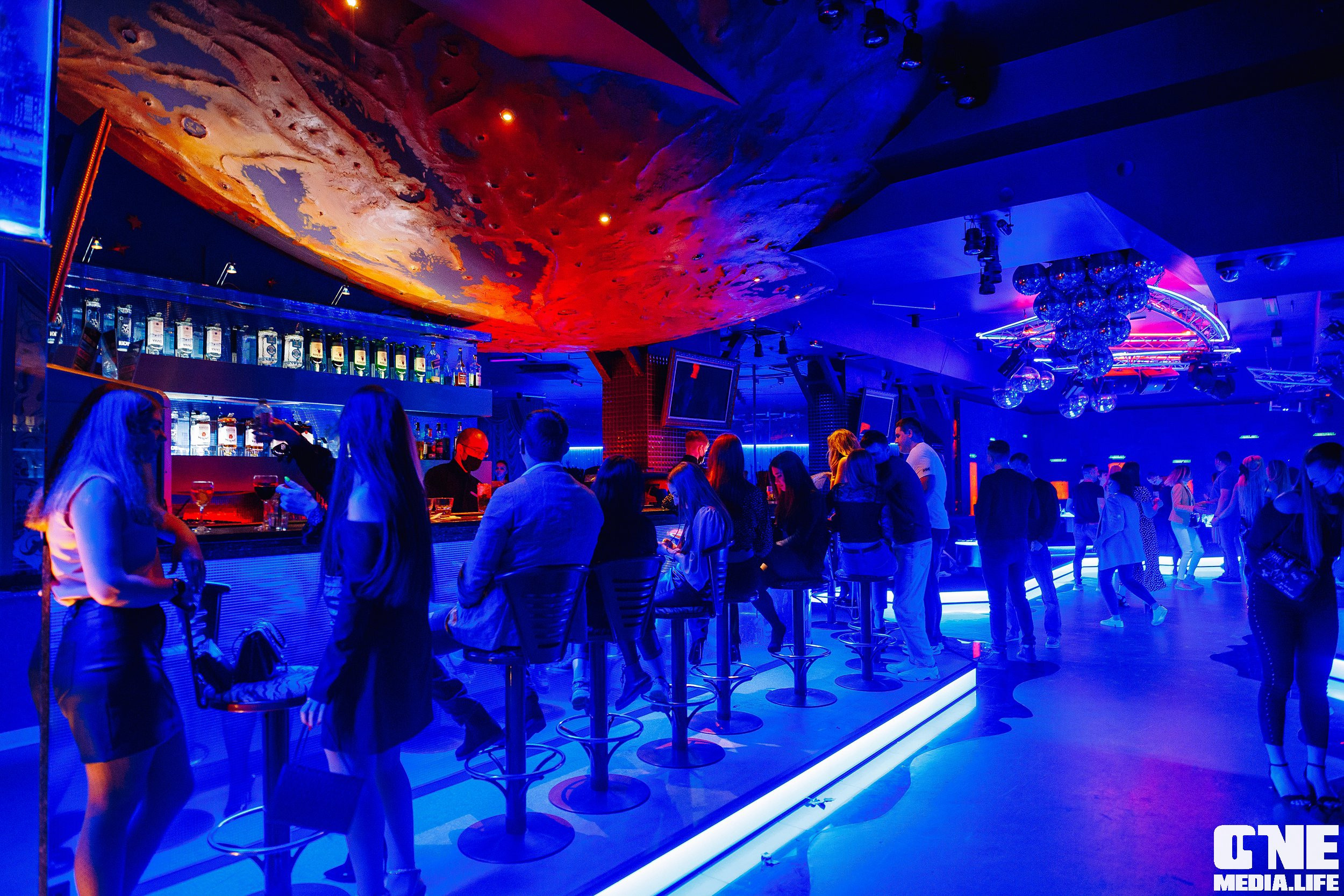Фотоотчёт из ночного клуба Планета. One Media Life: фоторепортажи, фотоотчеты с мероприятий и заведений