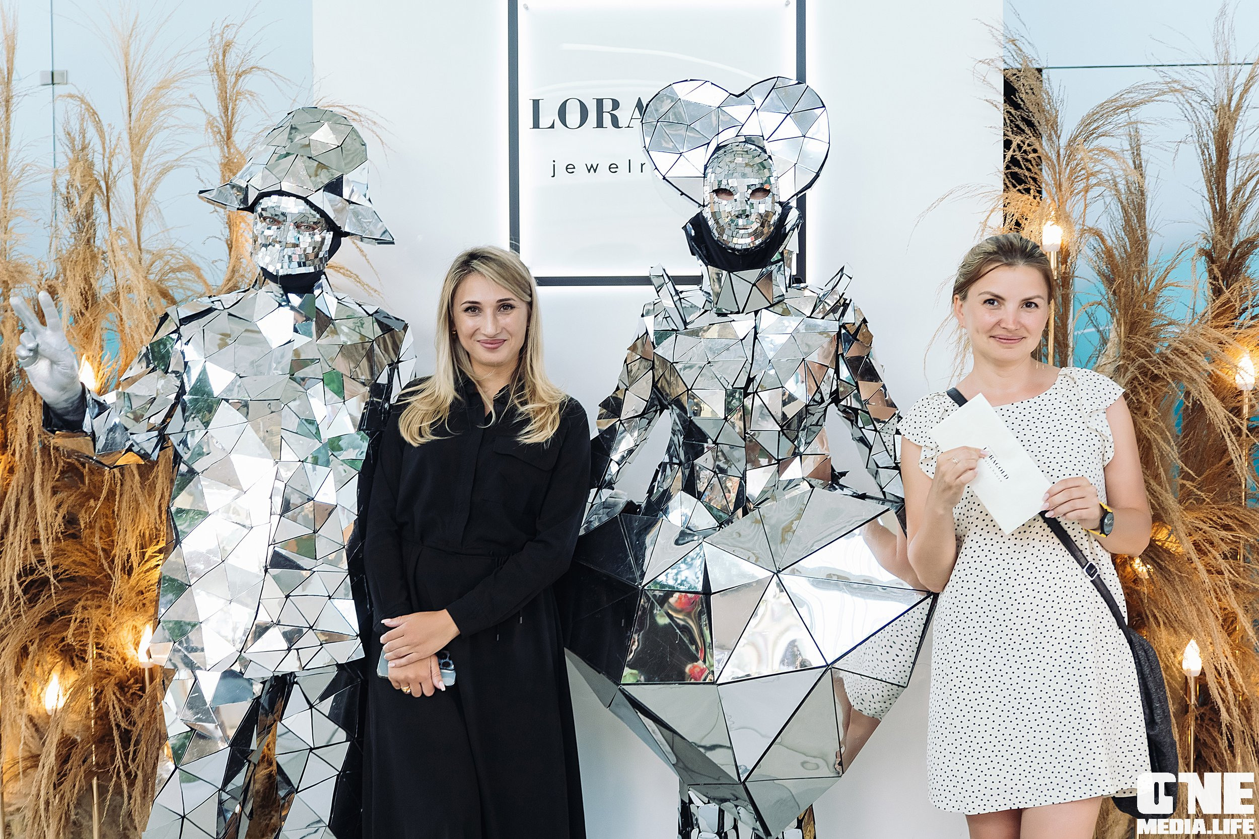 Фотоотчет с birthday party LoraGold jewelry в Балтии молл. One Media Life: фоторепортажи, фотоотчеты с мероприятий и заведений