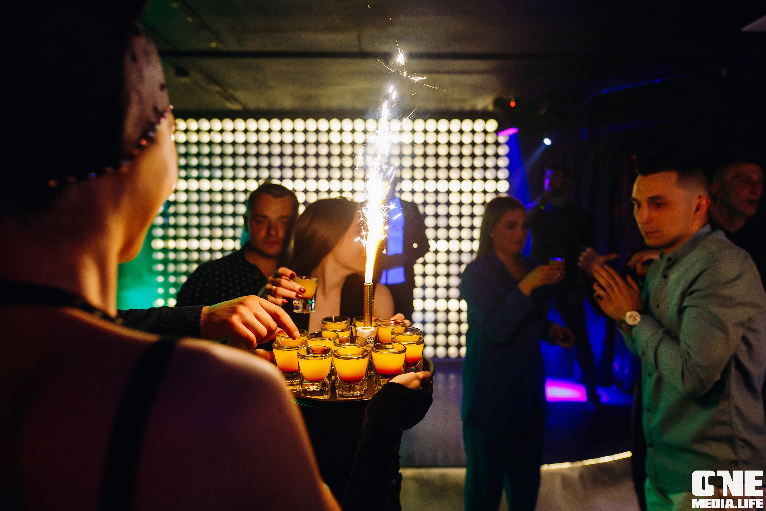 Фотоотчет из караоке клуба Эйфория. One Media Life: фоторепортажи, фотоотчеты с мероприятий и заведений