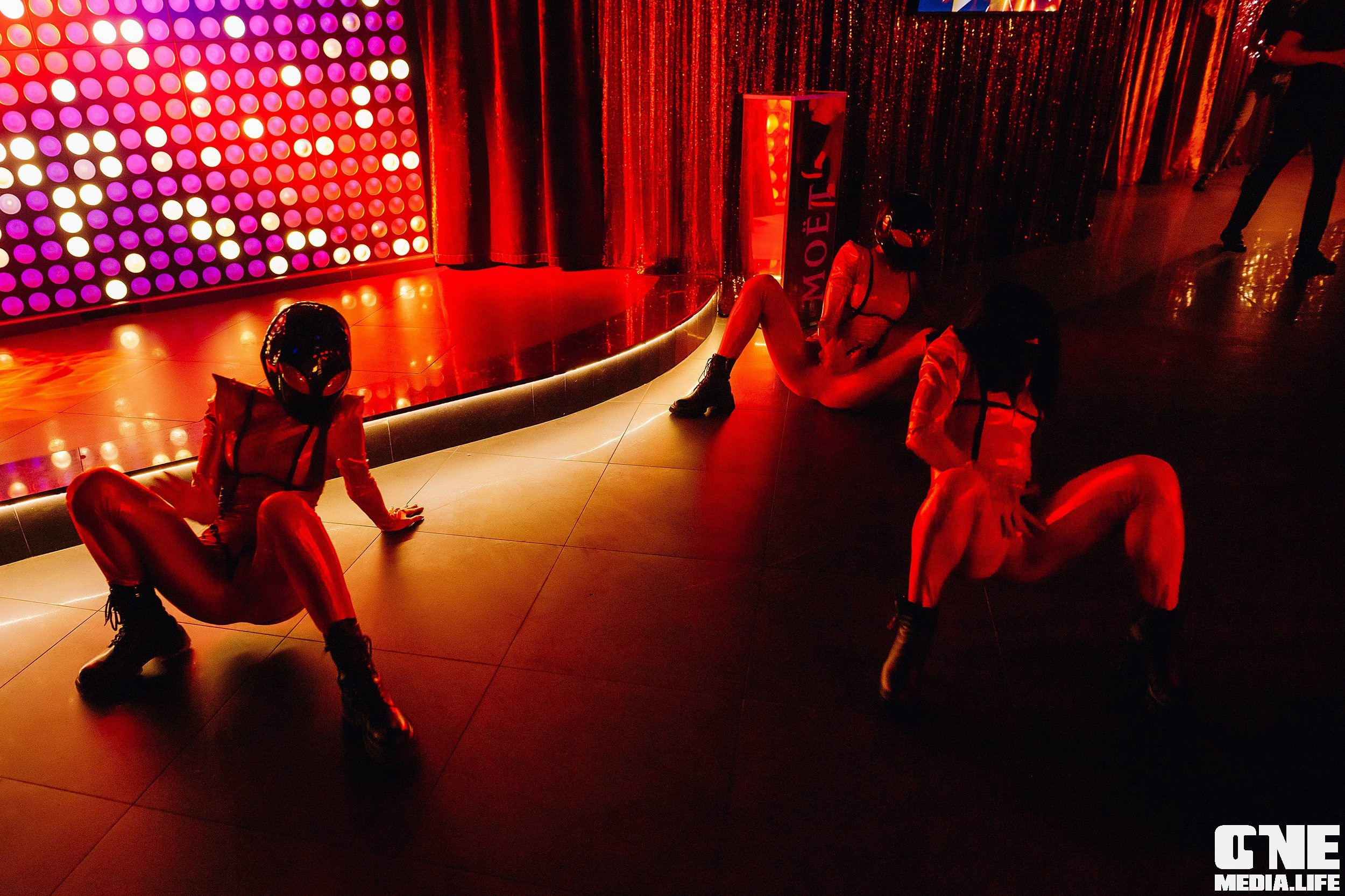 Фоторепортаж из караоке клуба Эйфория. One Media Life: фоторепортажи, фотоотчеты с мероприятий и заведений