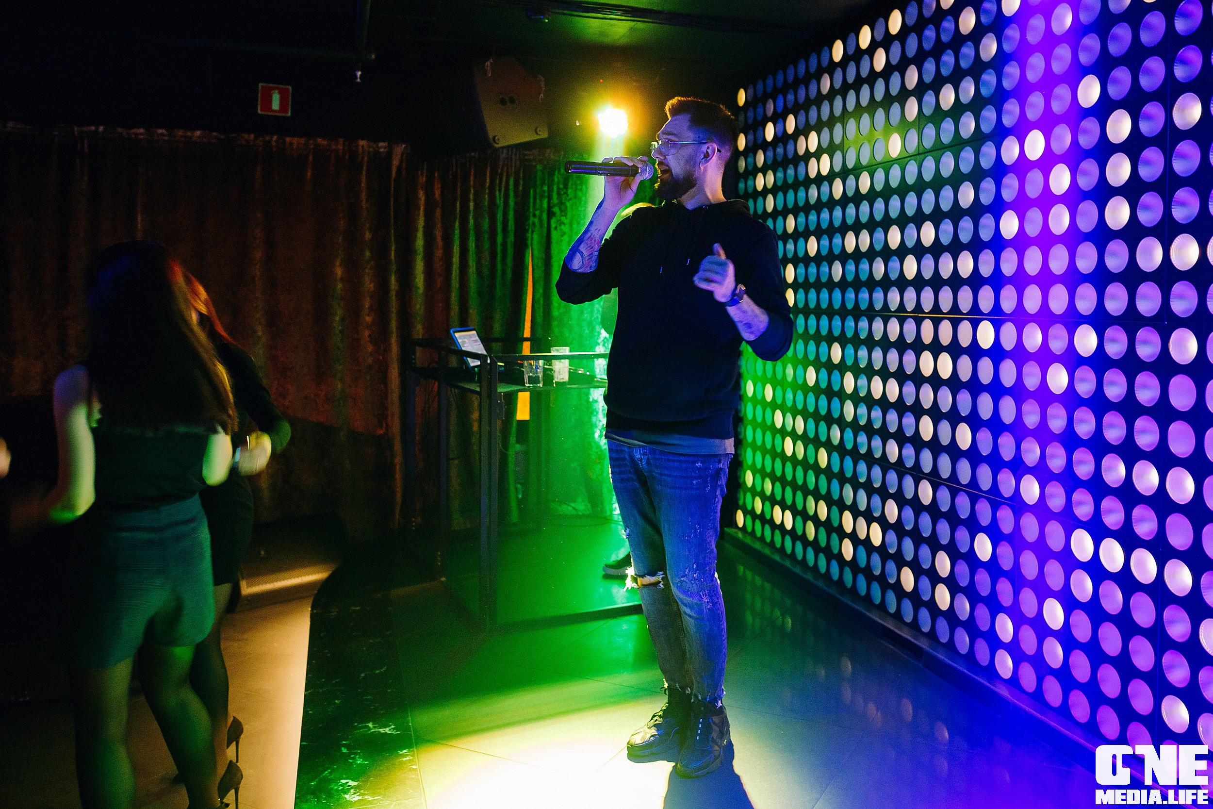 Фоторепортаж из караоке клуба Эйфория в Калининграде. One Media Life: фоторепортажи, фотоотчеты с мероприятий и заведений