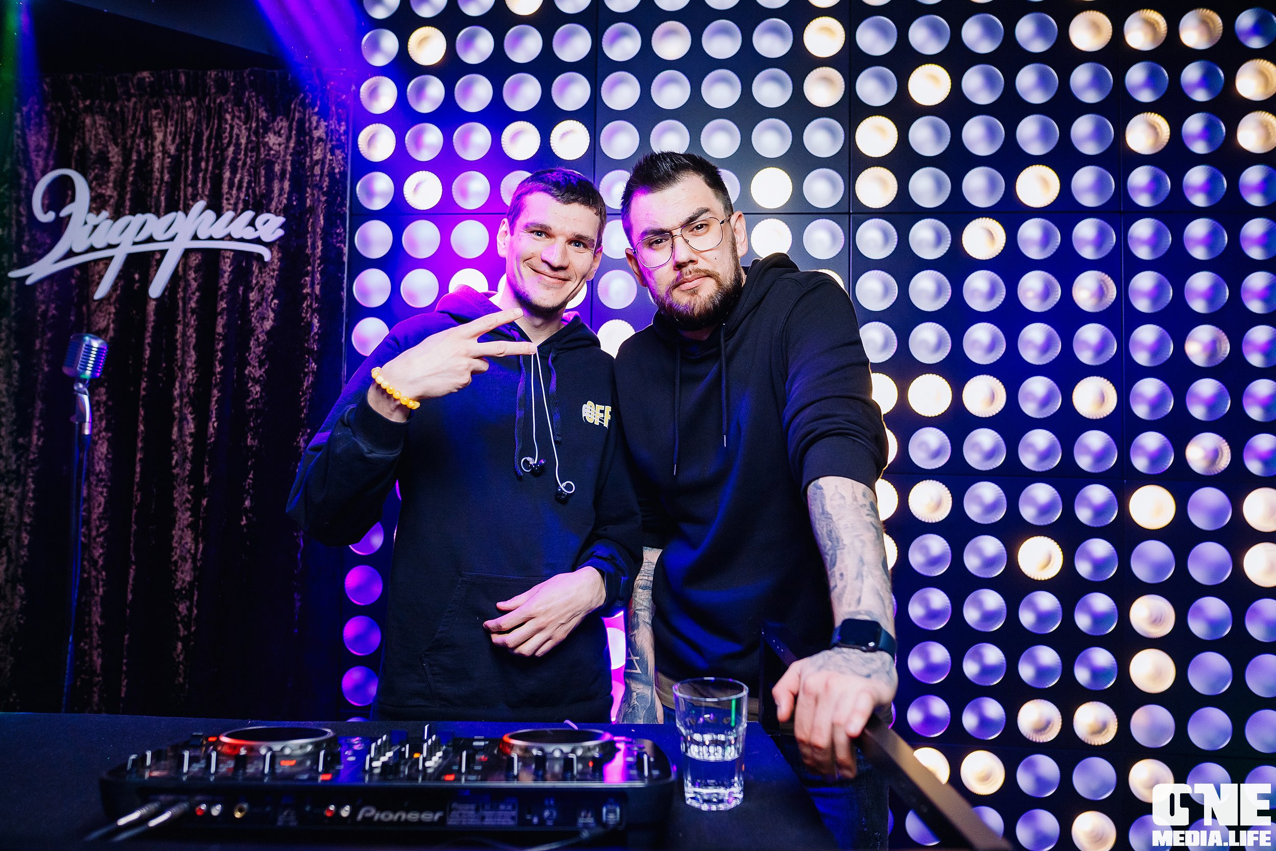 Фоторепортаж из караоке клуба Эйфория в Калининграде. One Media Life: фоторепортажи, фотоотчеты с мероприятий и заведений