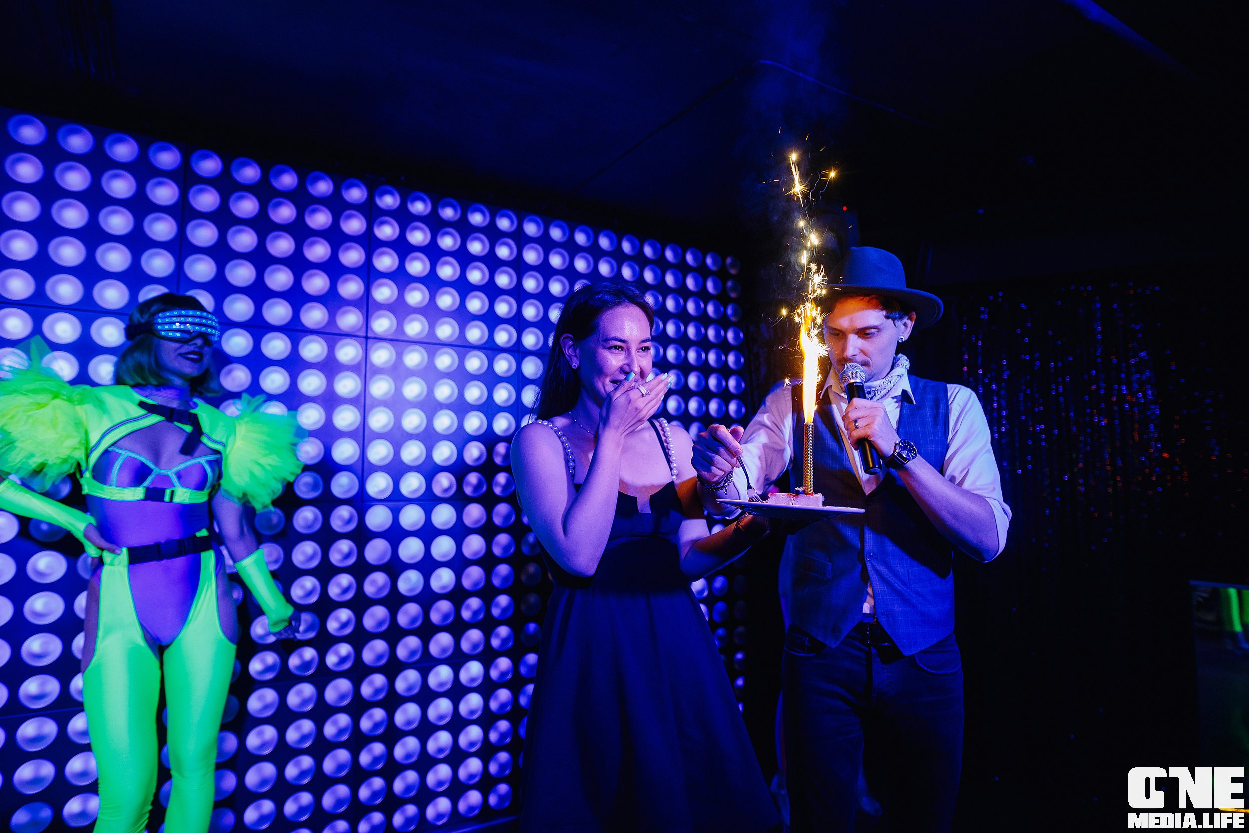Фотоотчет из караоке-клуба Эйфория. One Media Life: фоторепортажи, фотоотчеты с мероприятий и заведений