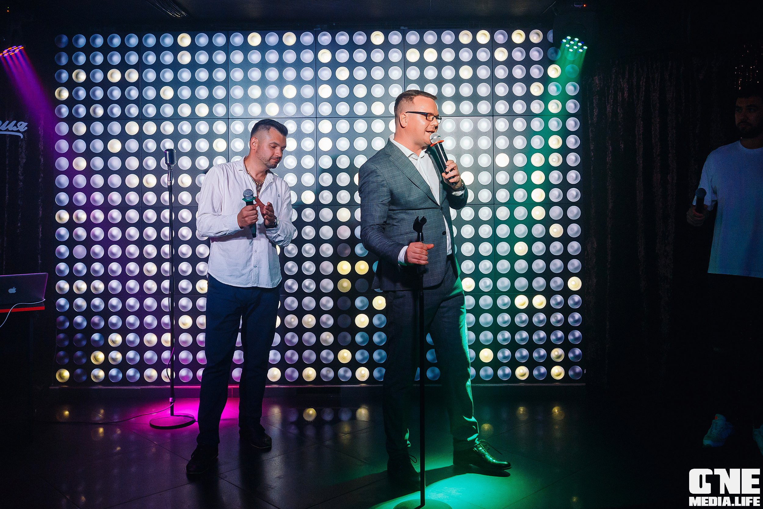 Фоторепортаж из караоке-клуба Эйфория. One Media Life: фоторепортажи, фотоотчеты с мероприятий и заведений