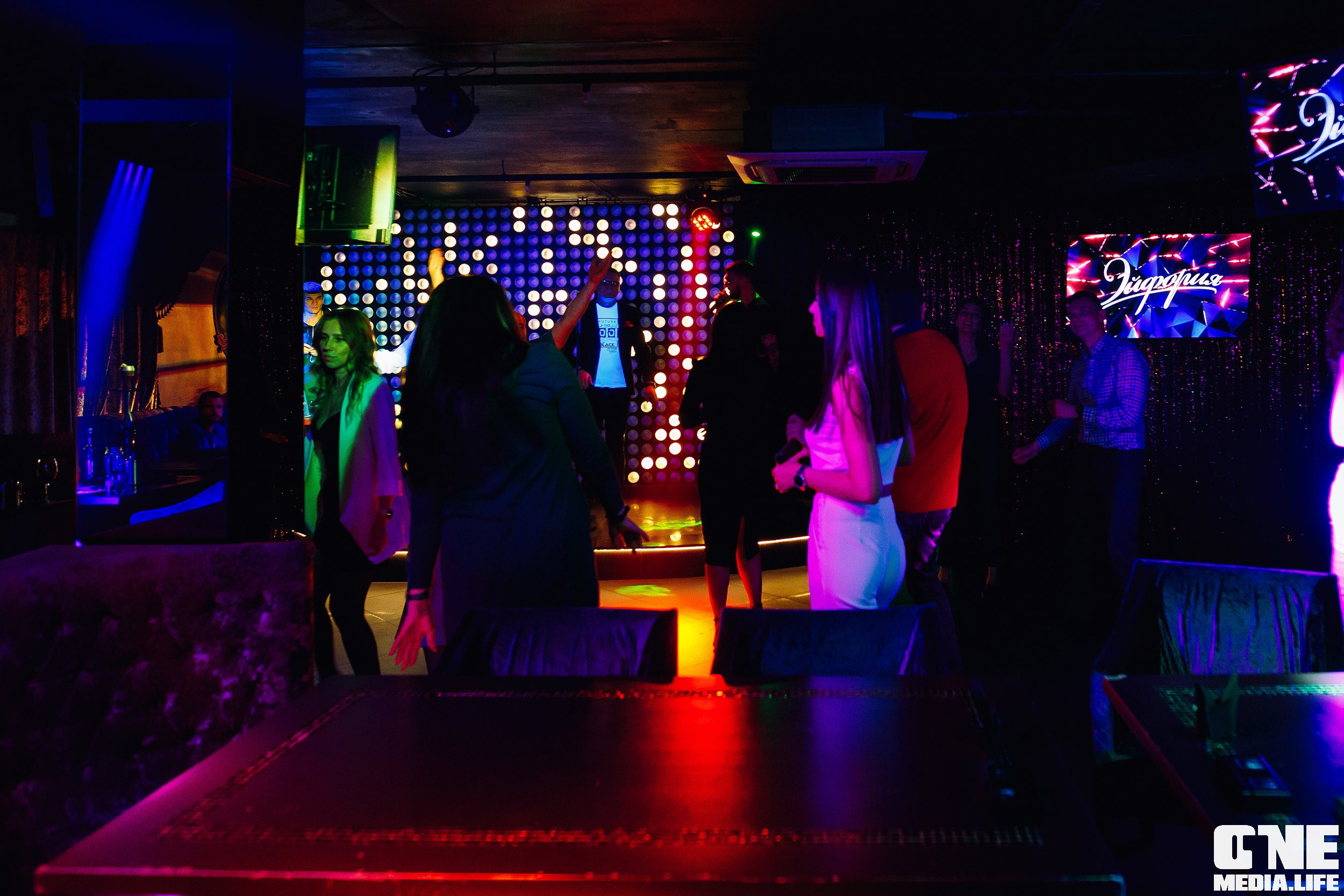 Фотоотчет из караоке клуба Эйфория. One Media Life: фоторепортажи, фотоотчеты с мероприятий и заведений