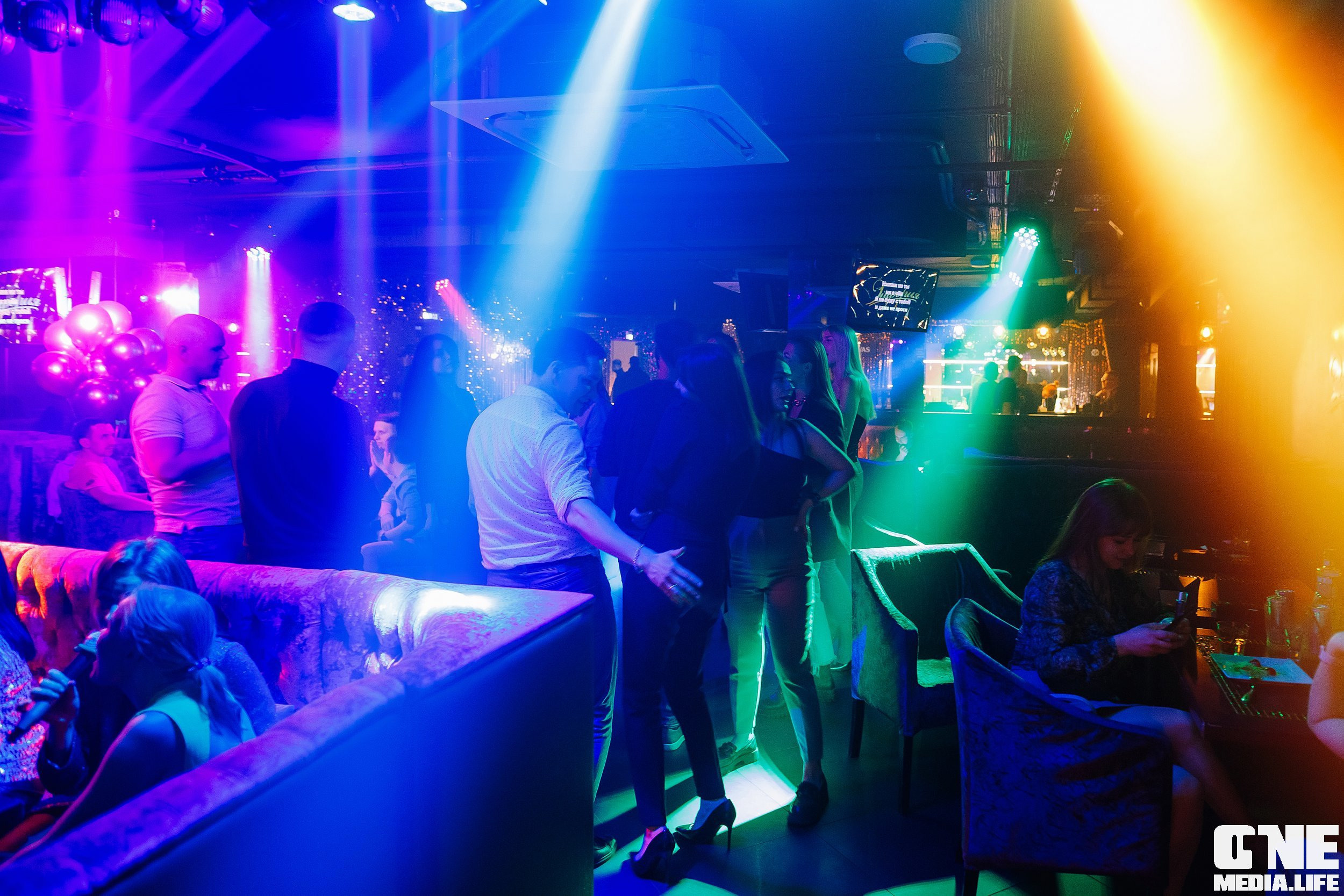 Фоторепортаж из караоке клуба Эйфория. One Media Life: фоторепортажи, фотоотчеты с мероприятий и заведений