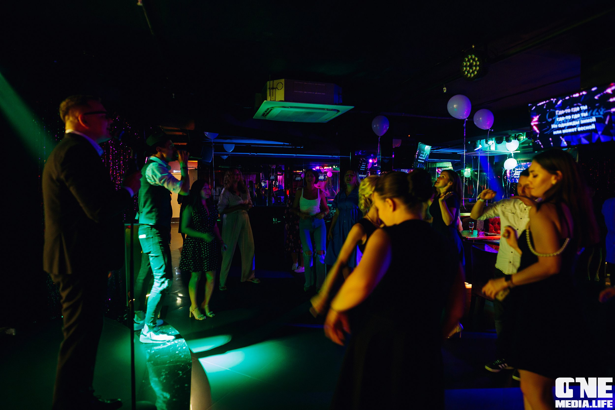 Фотоотчет из караоке-клуба Эйфория. One Media Life: фоторепортажи, фотоотчеты с мероприятий и заведений