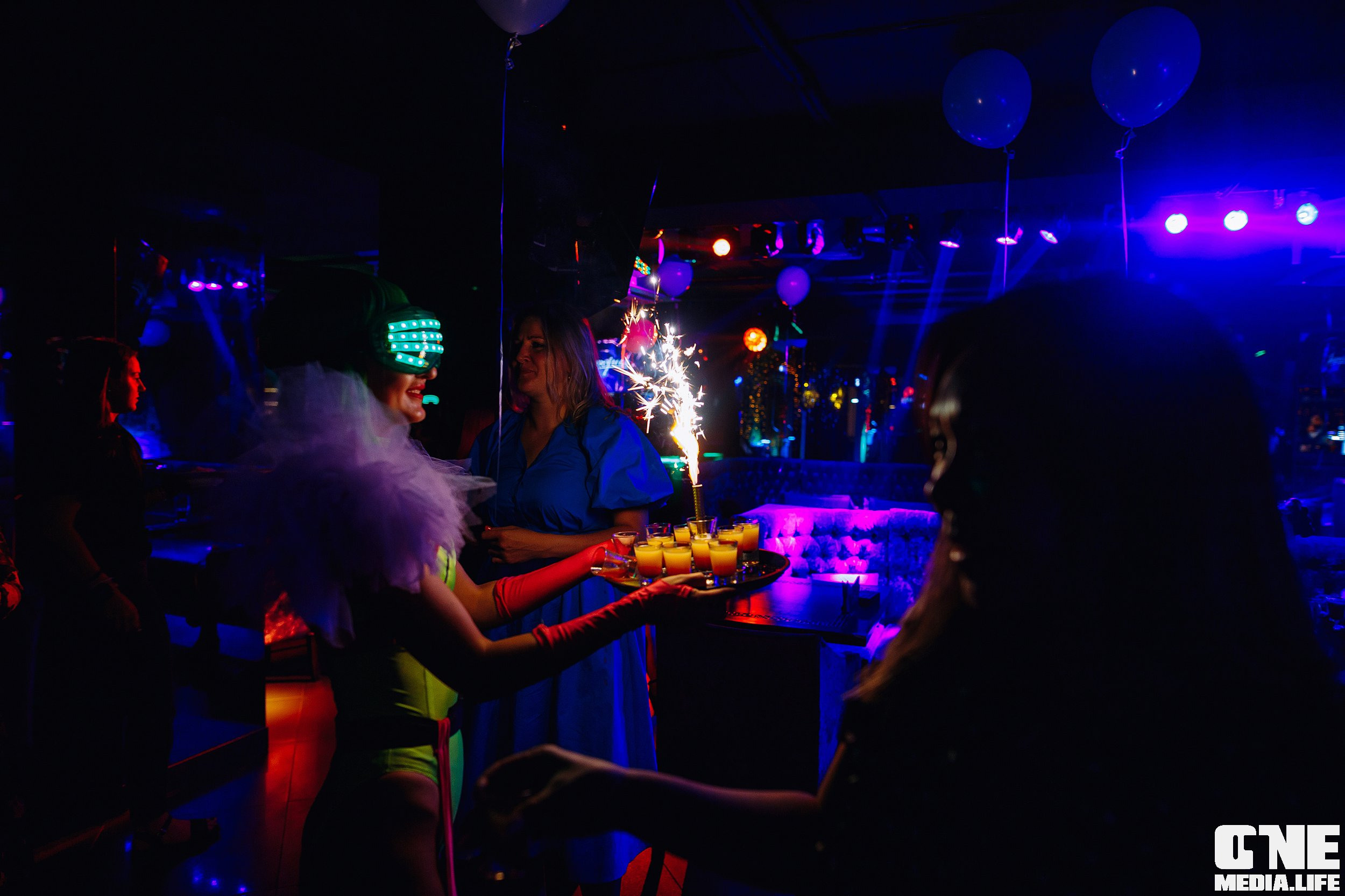 Фотоотчет из караоке-клуба Эйфория. One Media Life: фоторепортажи, фотоотчеты с мероприятий и заведений