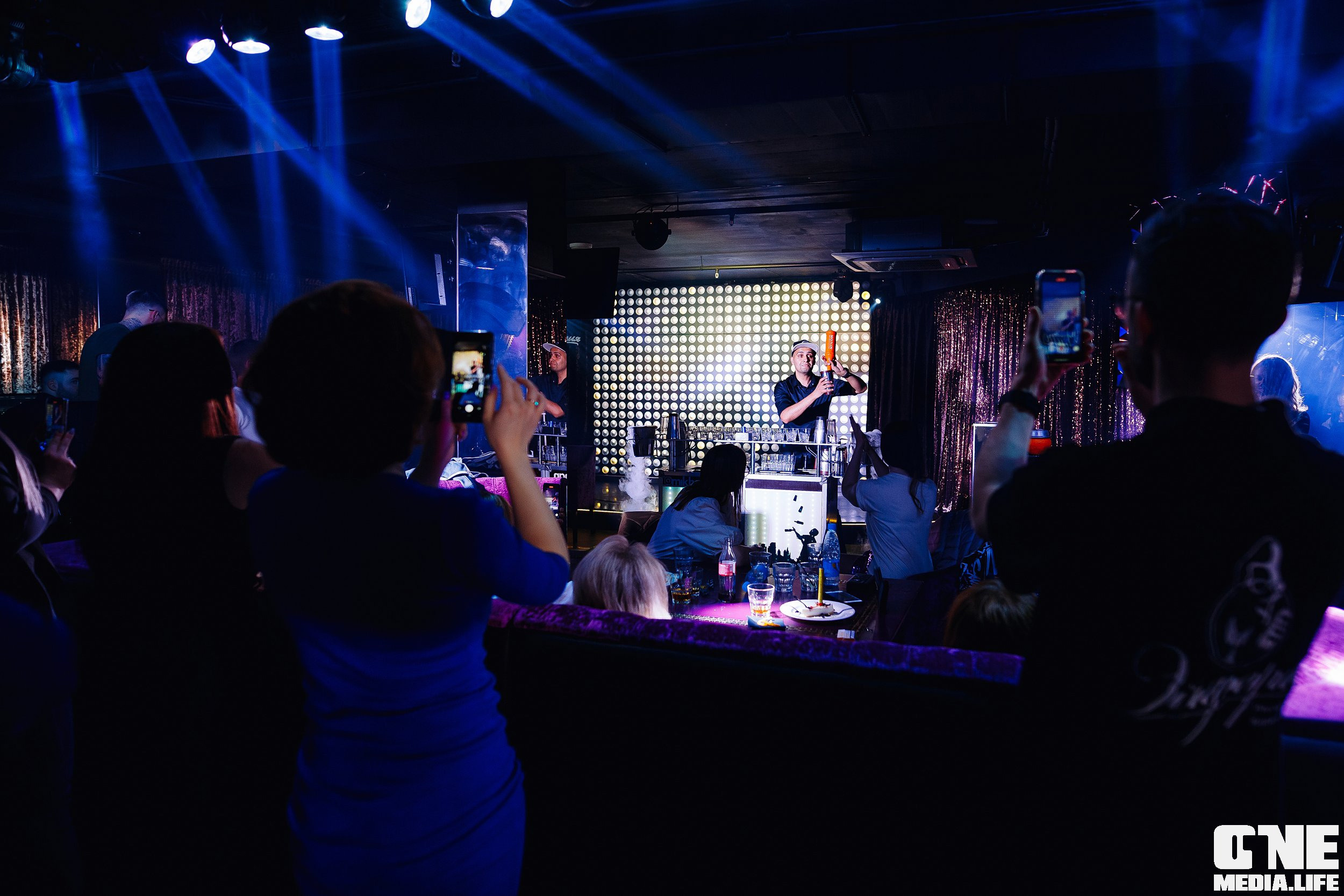 Фотоотчет из караоке клуба Эйфория. One Media Life: фоторепортажи, фотоотчеты с мероприятий и заведений