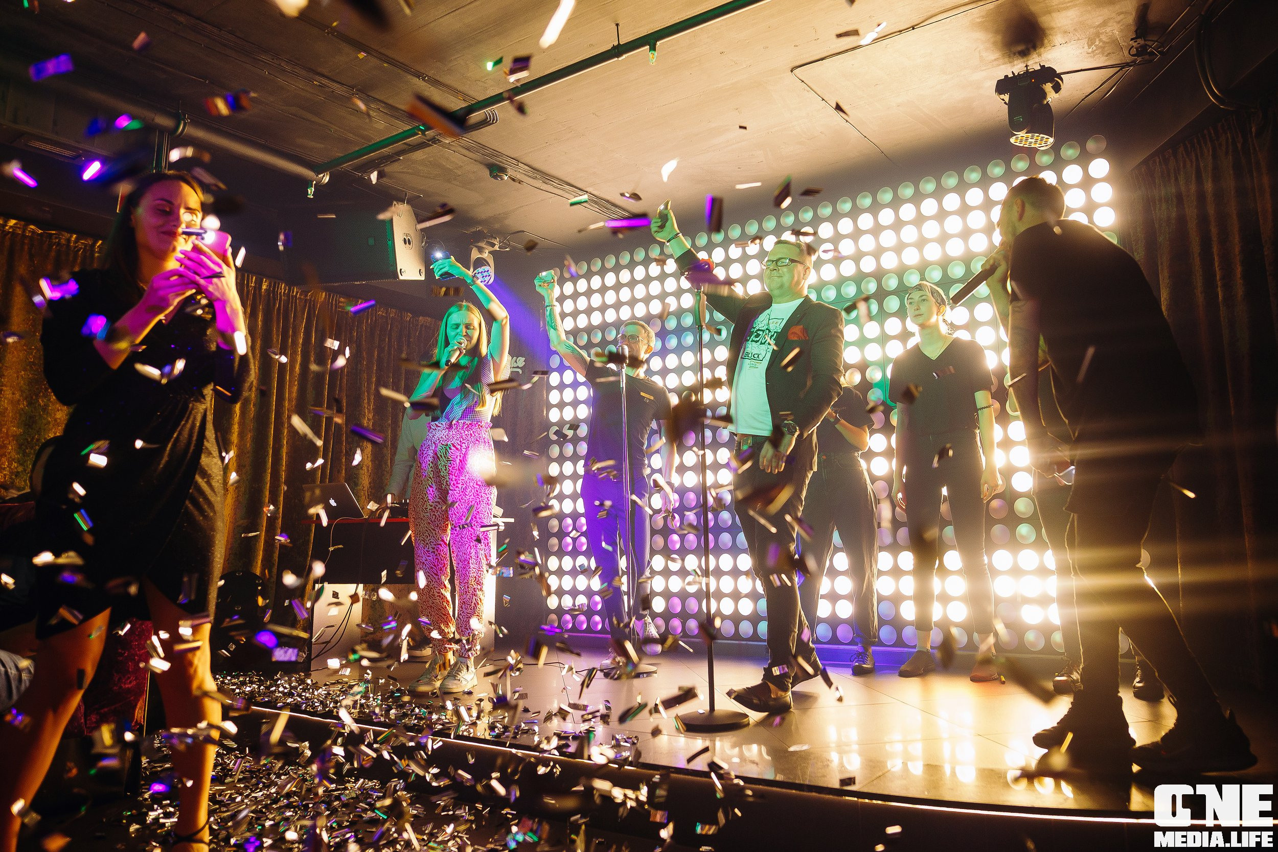 Фоторепортаж из караоке-клуба Эйфория. One Media Life: фоторепортажи, фотоотчеты с мероприятий и заведений