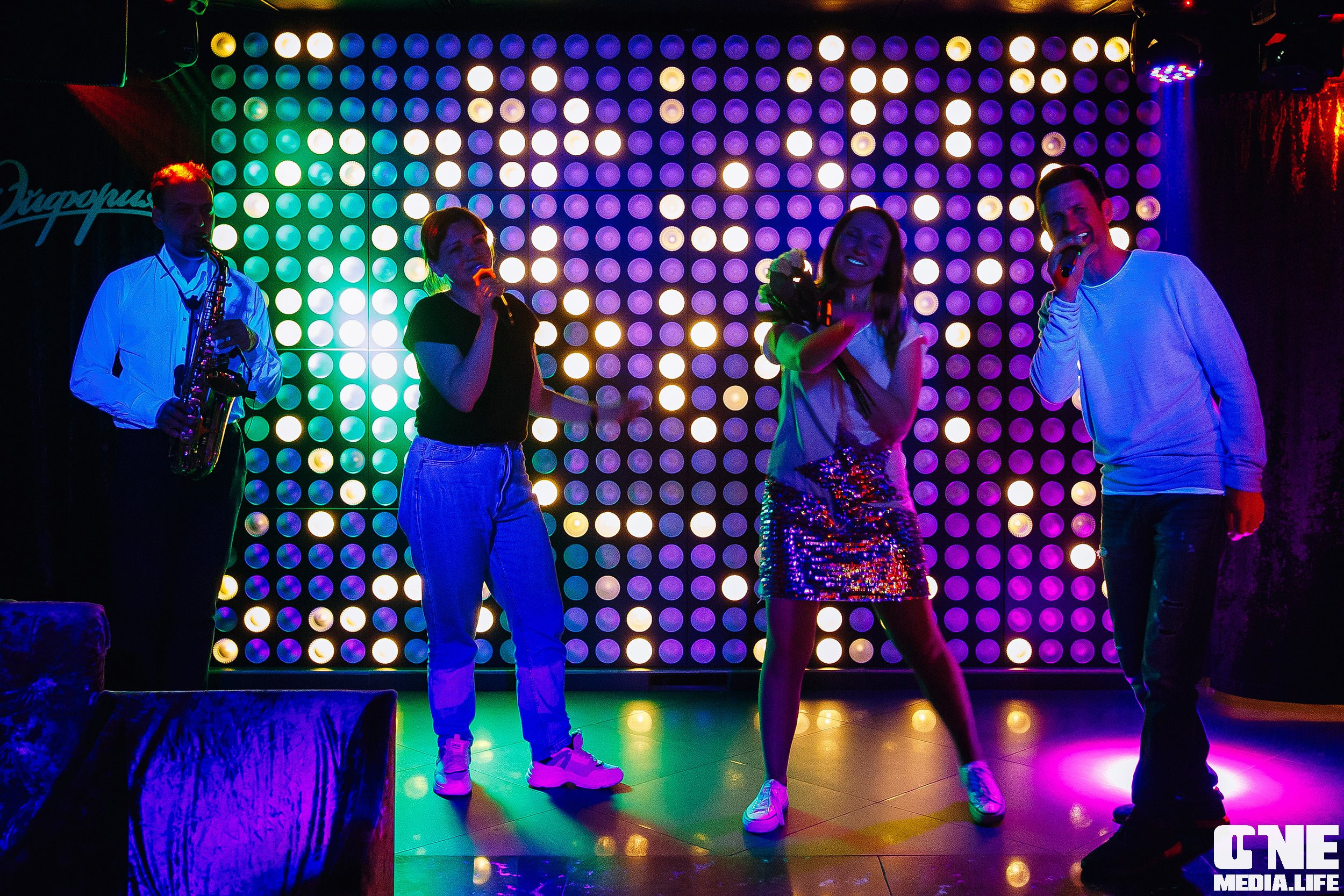 Фотоотчет из караоке клуба Эйфория. One Media Life: фоторепортажи, фотоотчеты с мероприятий и заведений