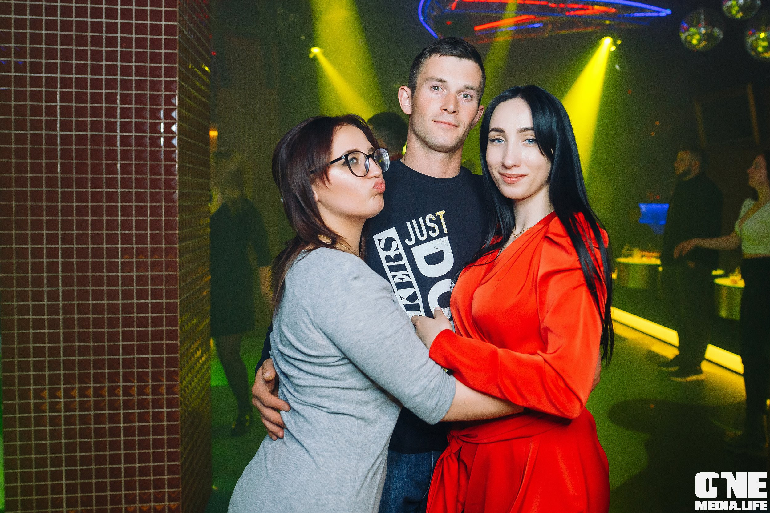 Суббота в развлекательном комплексе Планета. One Media Life: фоторепортажи, фотоотчеты с мероприятий и заведений