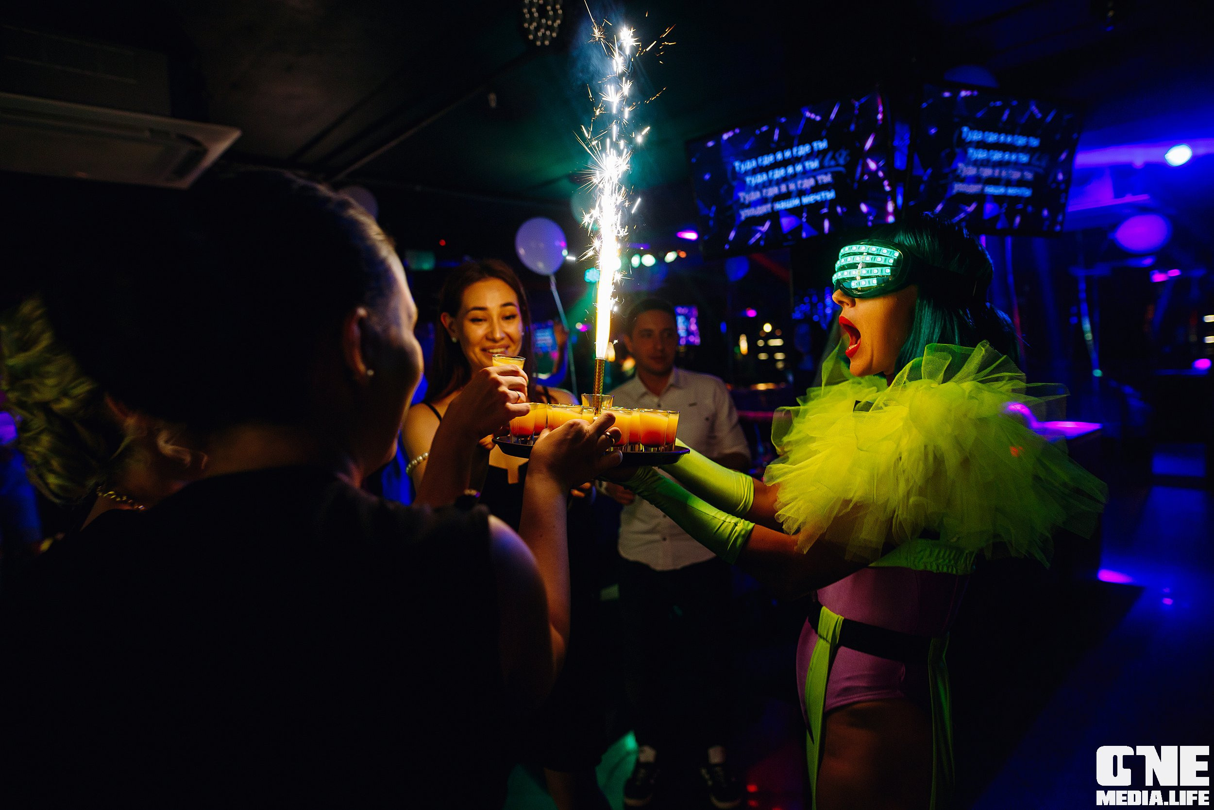 Фотоотчет из караоке-клуба Эйфория. One Media Life: фоторепортажи, фотоотчеты с мероприятий и заведений