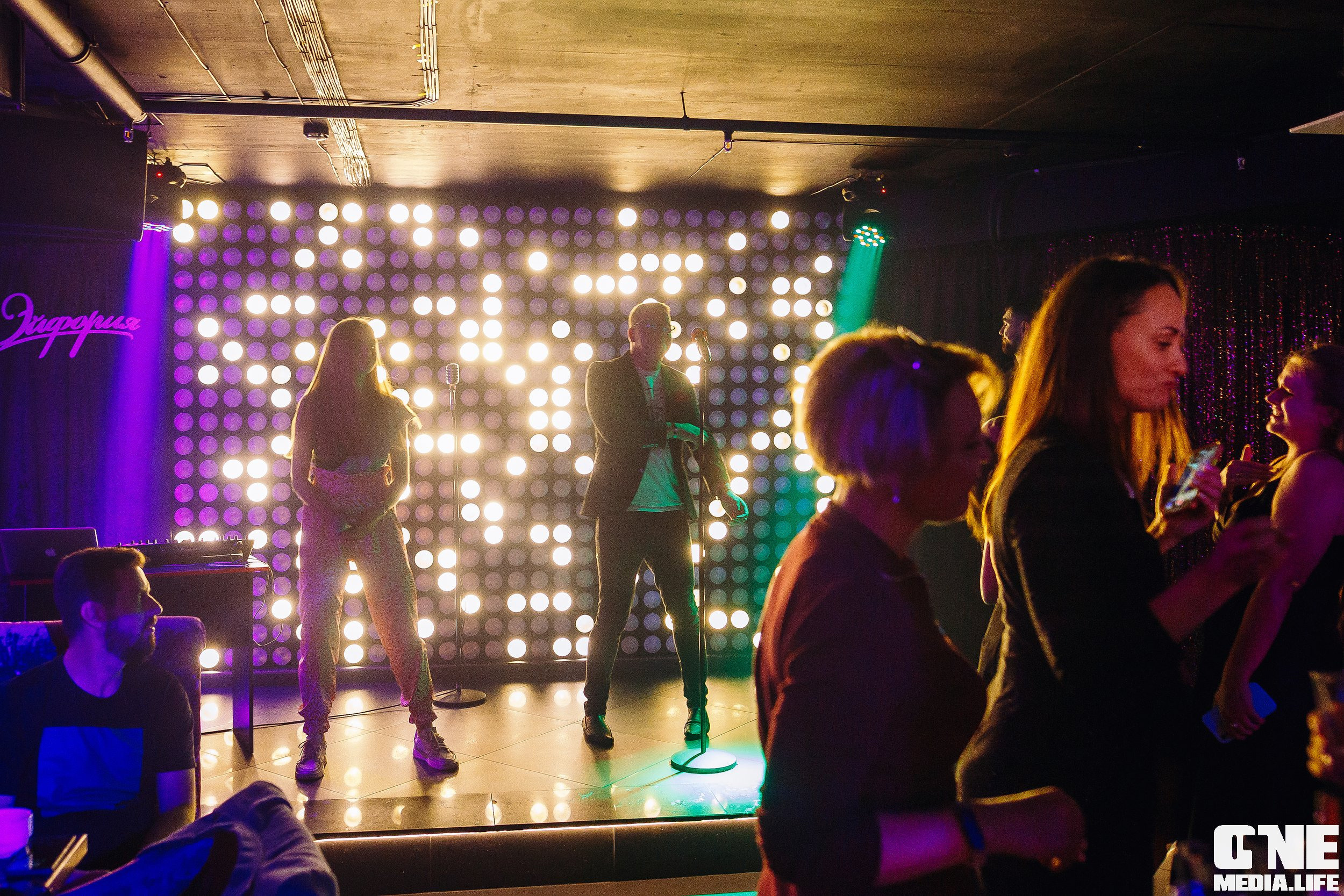 Фоторепортаж из караоке-клуба Эйфория. One Media Life: фоторепортажи, фотоотчеты с мероприятий и заведений