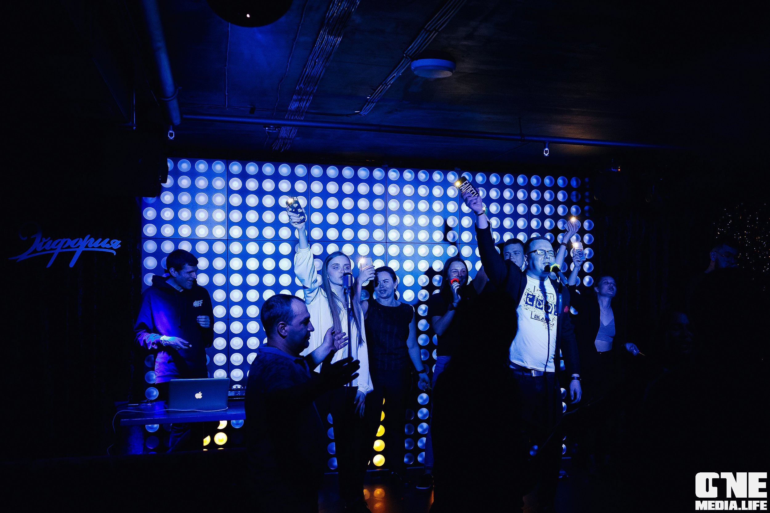 Фотоотчет из караоке клуба Эйфория. One Media Life: фоторепортажи, фотоотчеты с мероприятий и заведений