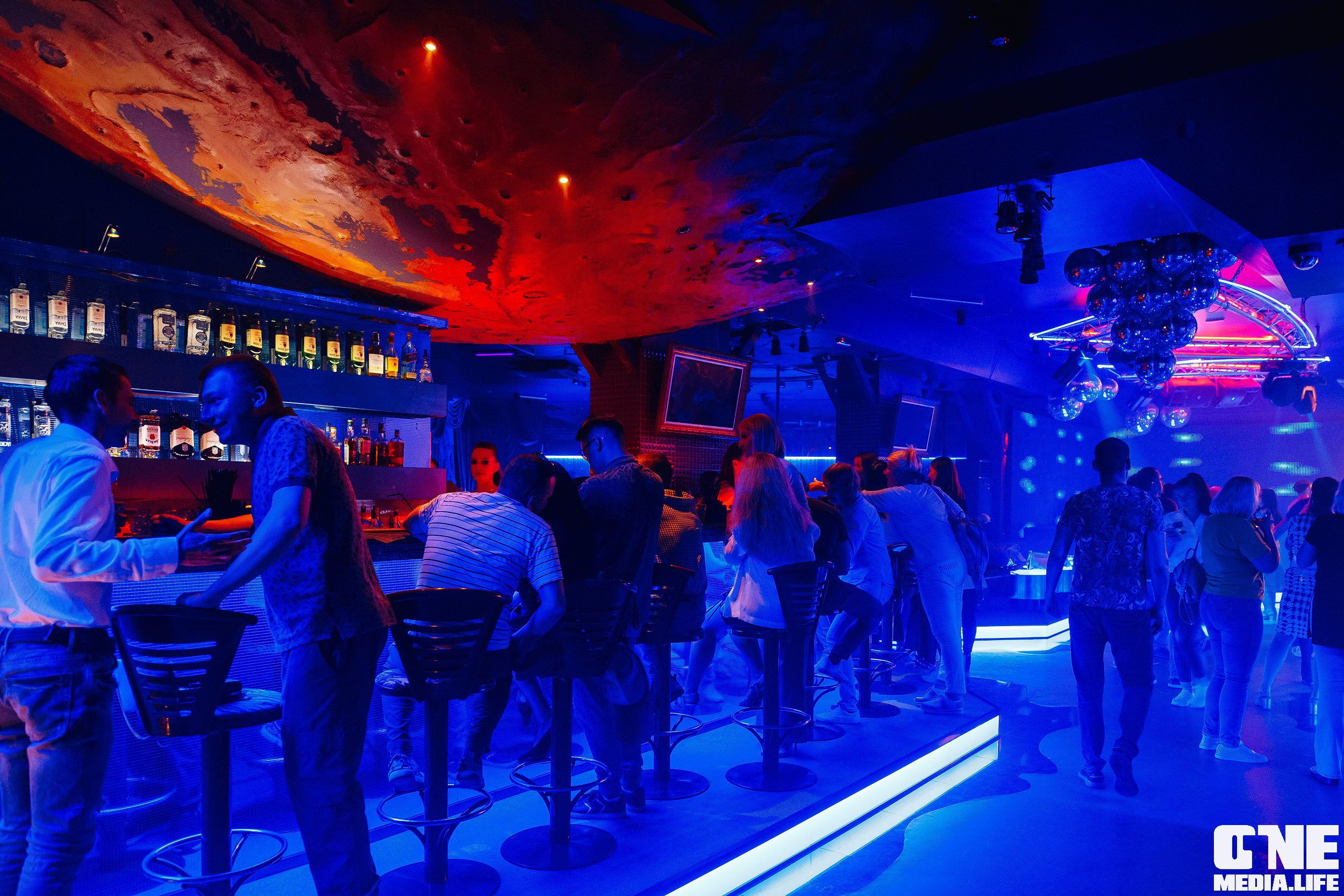 Фотоотчет из ночного клуба Планета. One Media Life: фоторепортажи, фотоотчеты с мероприятий и заведений