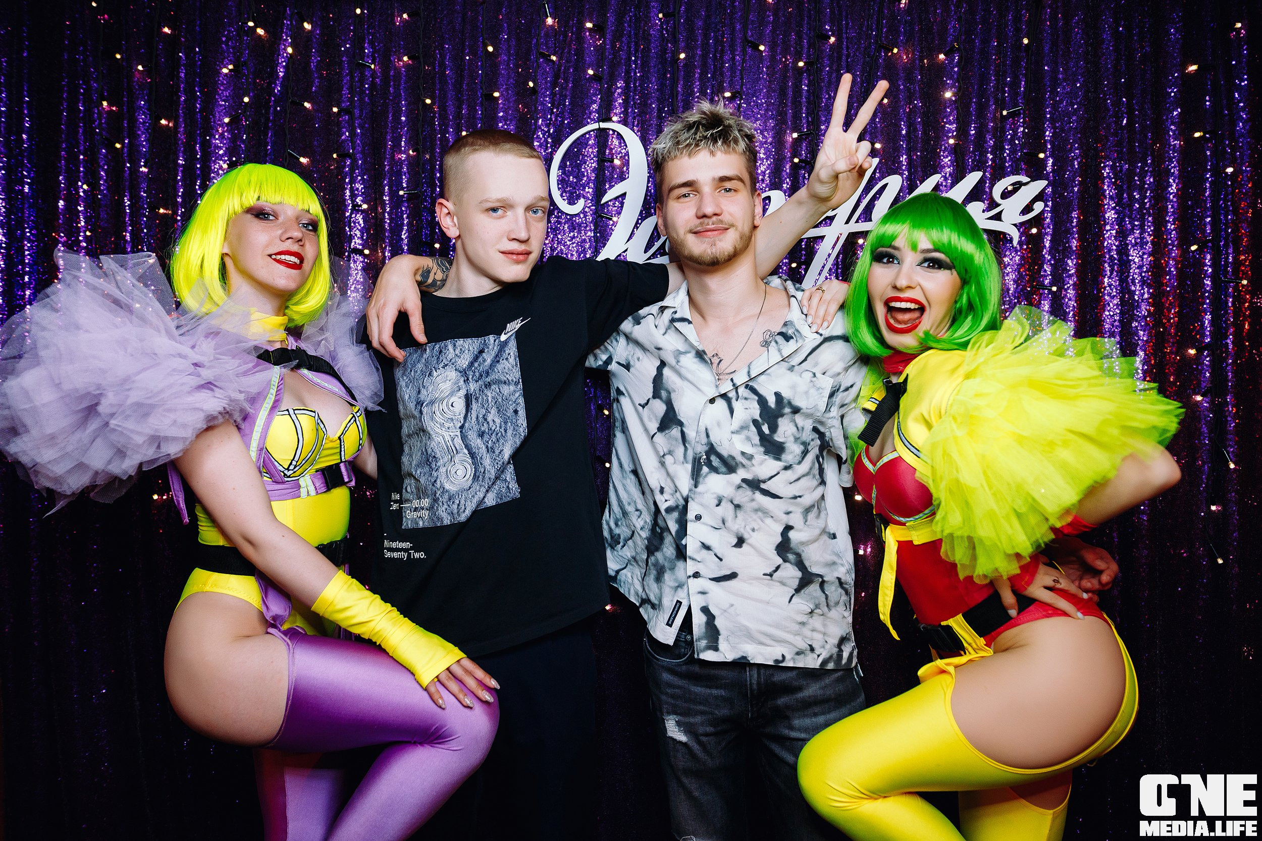 Фотоотчет из караоке клуба Эйфория. One Media Life: фоторепортажи, фотоотчеты с мероприятий и заведений