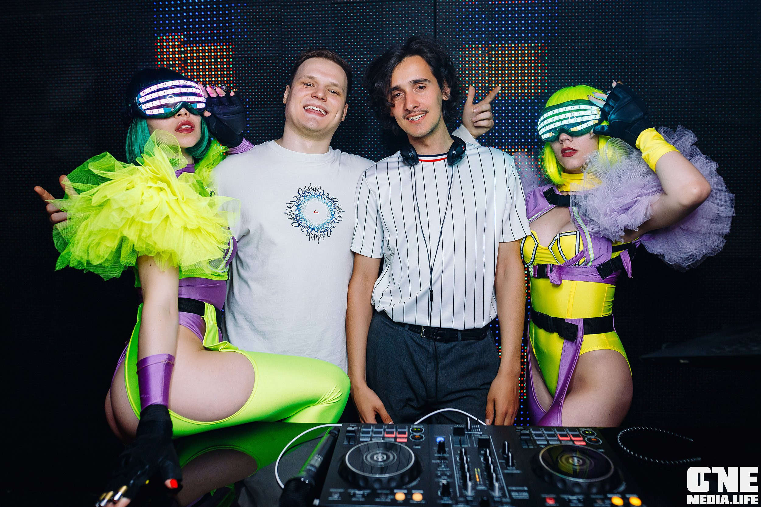 Фотоотчёт из ночного клуба Планета. One Media Life: фоторепортажи, фотоотчеты с мероприятий и заведений