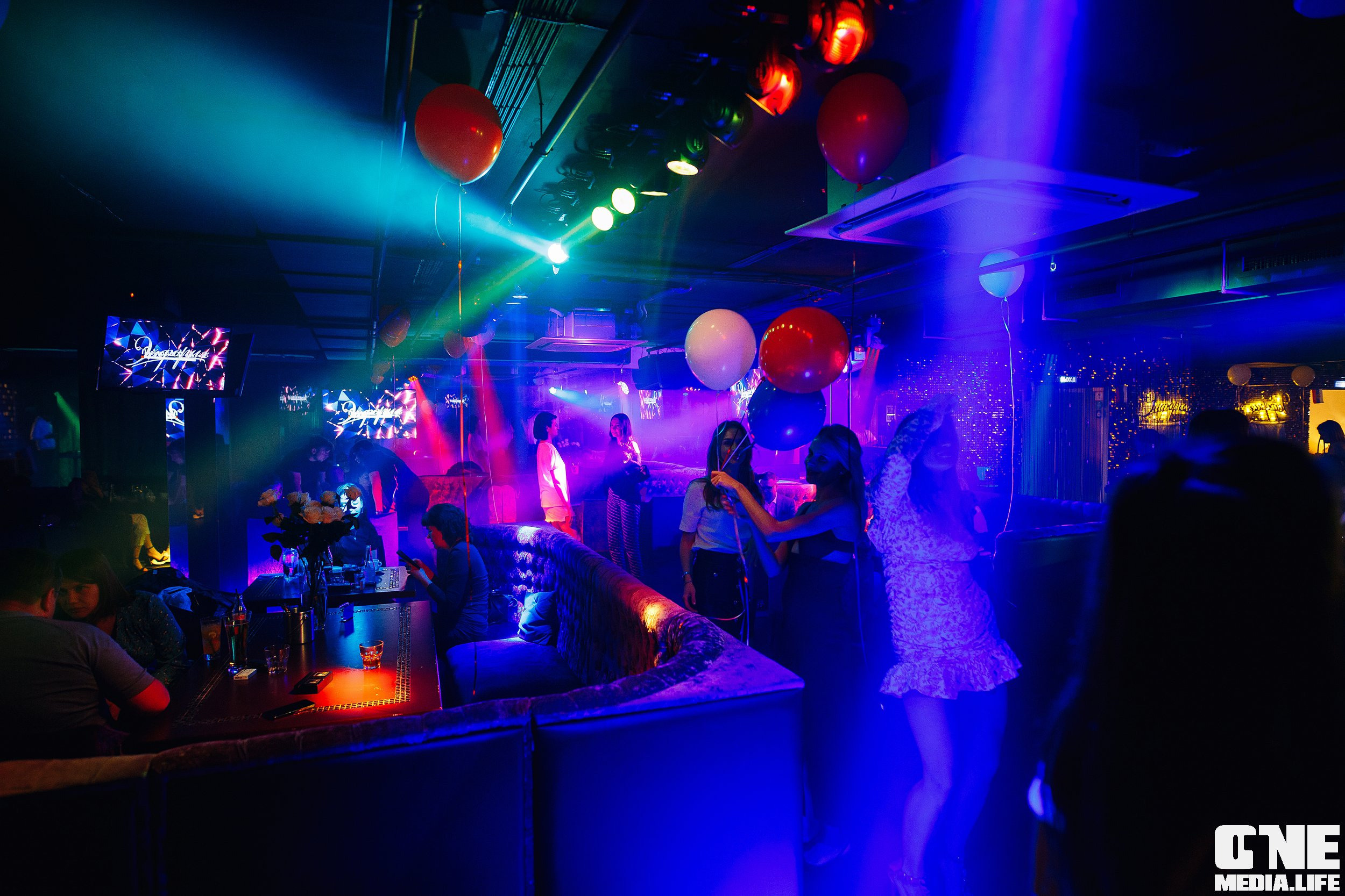 Фотоотчет из караоке-клуба «Эйфория». One Media Life: фоторепортажи, фотоотчеты с мероприятий и заведений