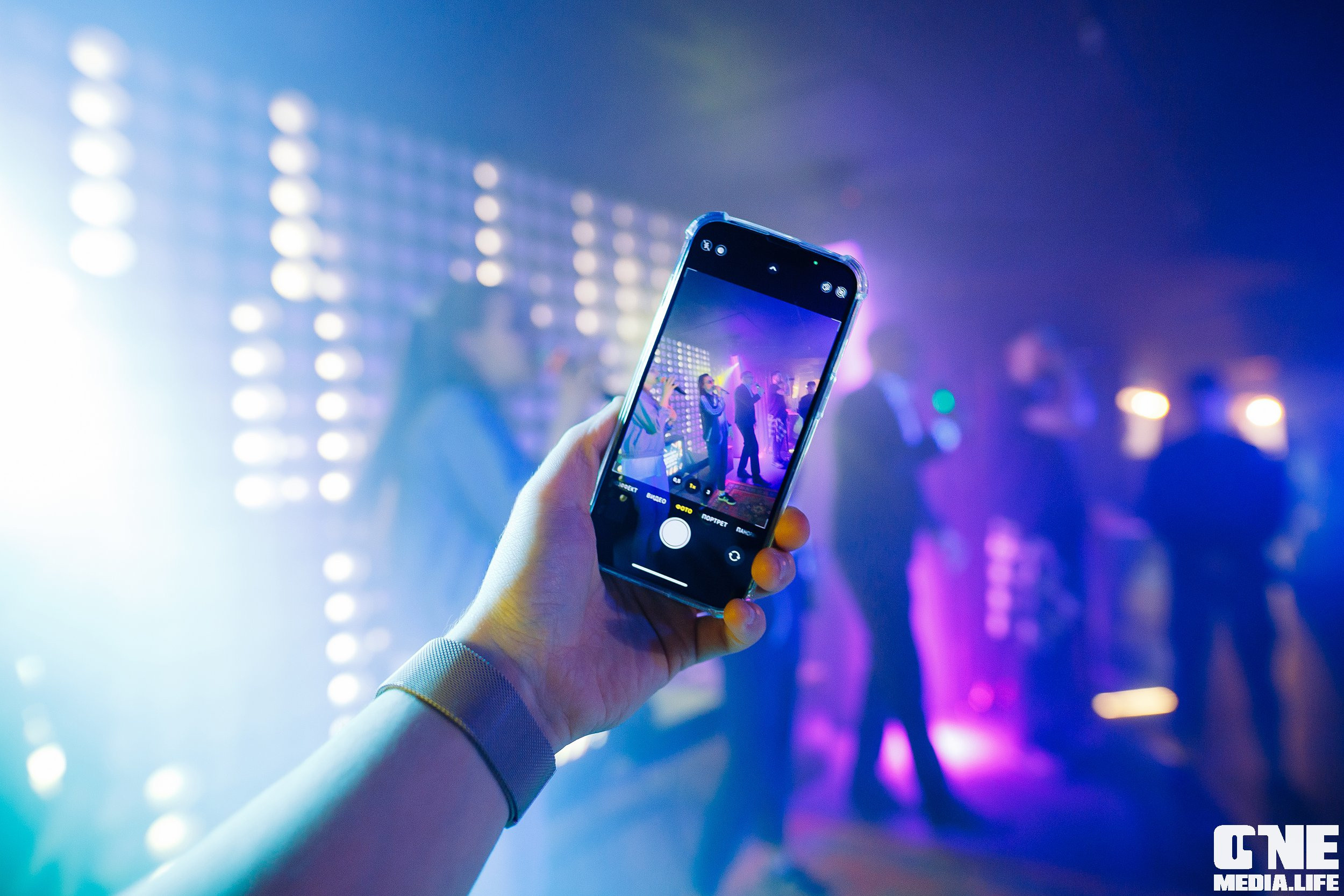 Малиновые 90-е в караоке клубе Эйфория. One Media Life: фоторепортажи, фотоотчеты с мероприятий и заведений