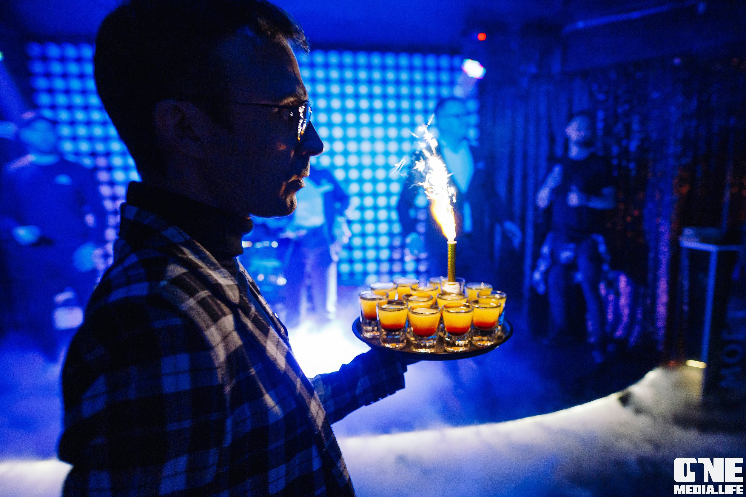 Малиновые 90-е в караоке клубе Эйфория. One Media Life: фоторепортажи, фотоотчеты с мероприятий и заведений