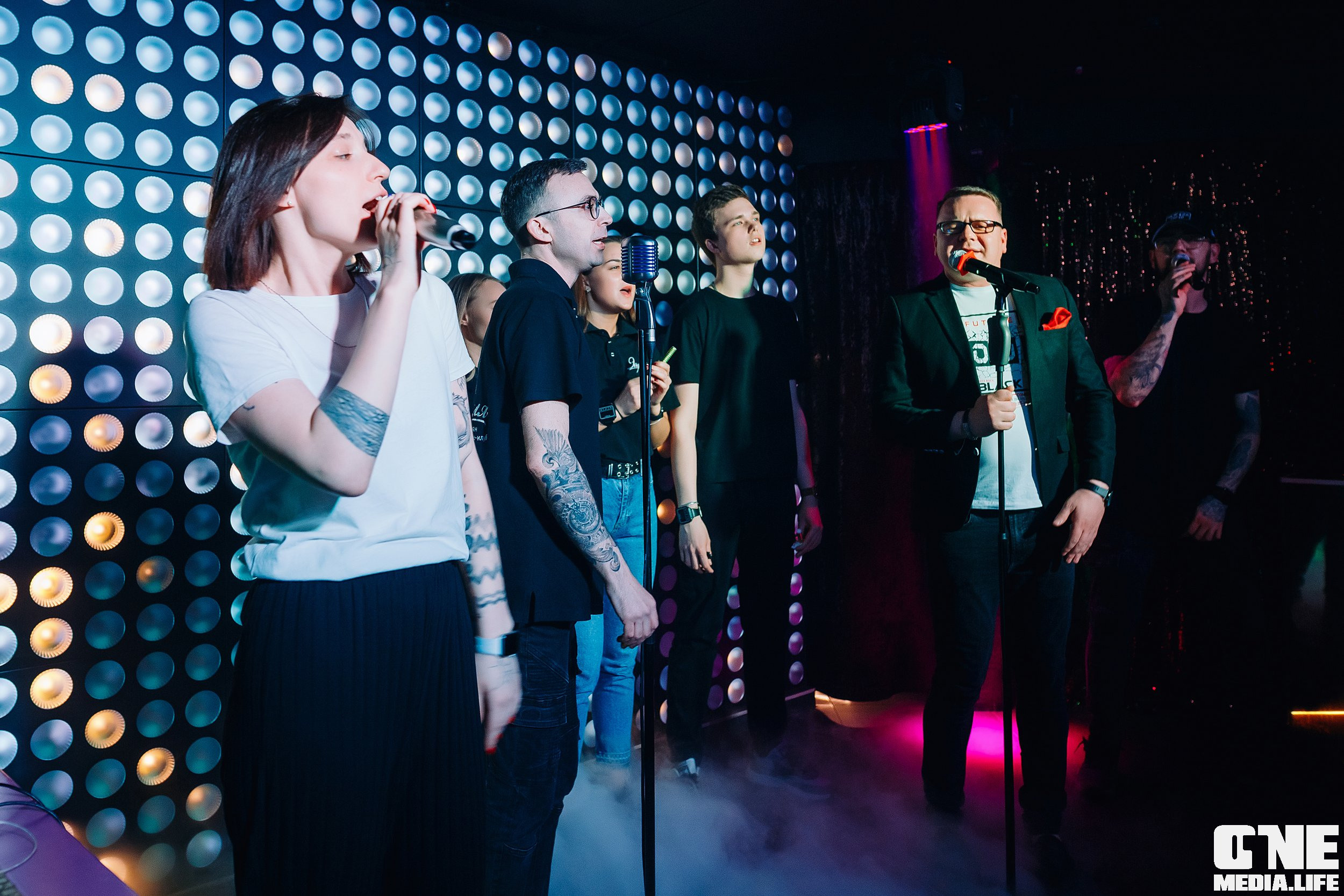 Фотоотчет из караоке клуба Эйфория. One Media Life: фоторепортажи, фотоотчеты с мероприятий и заведений