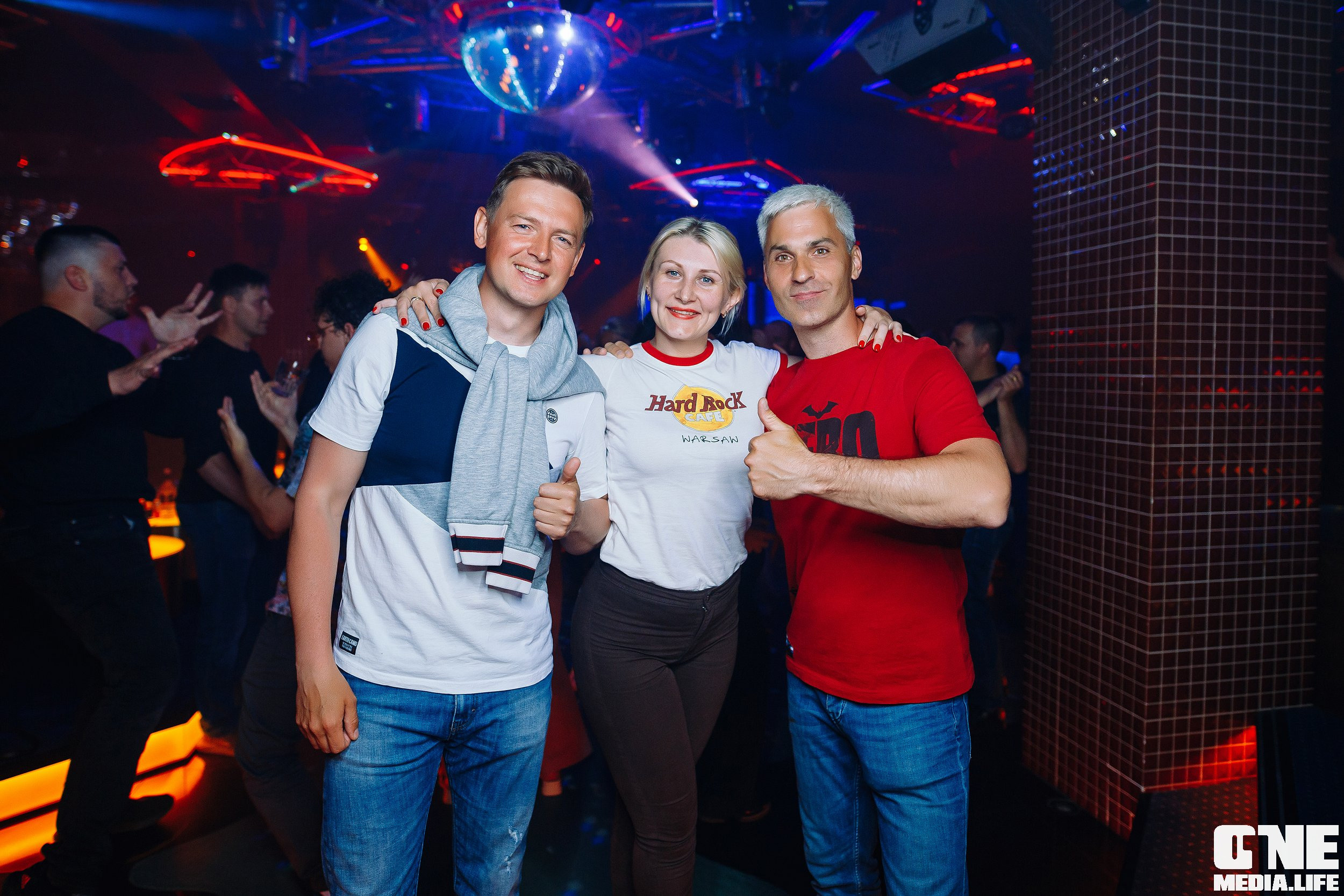 Фотоотчет из ночного клуба Планета. One Media Life: фоторепортажи, фотоотчеты с мероприятий и заведений