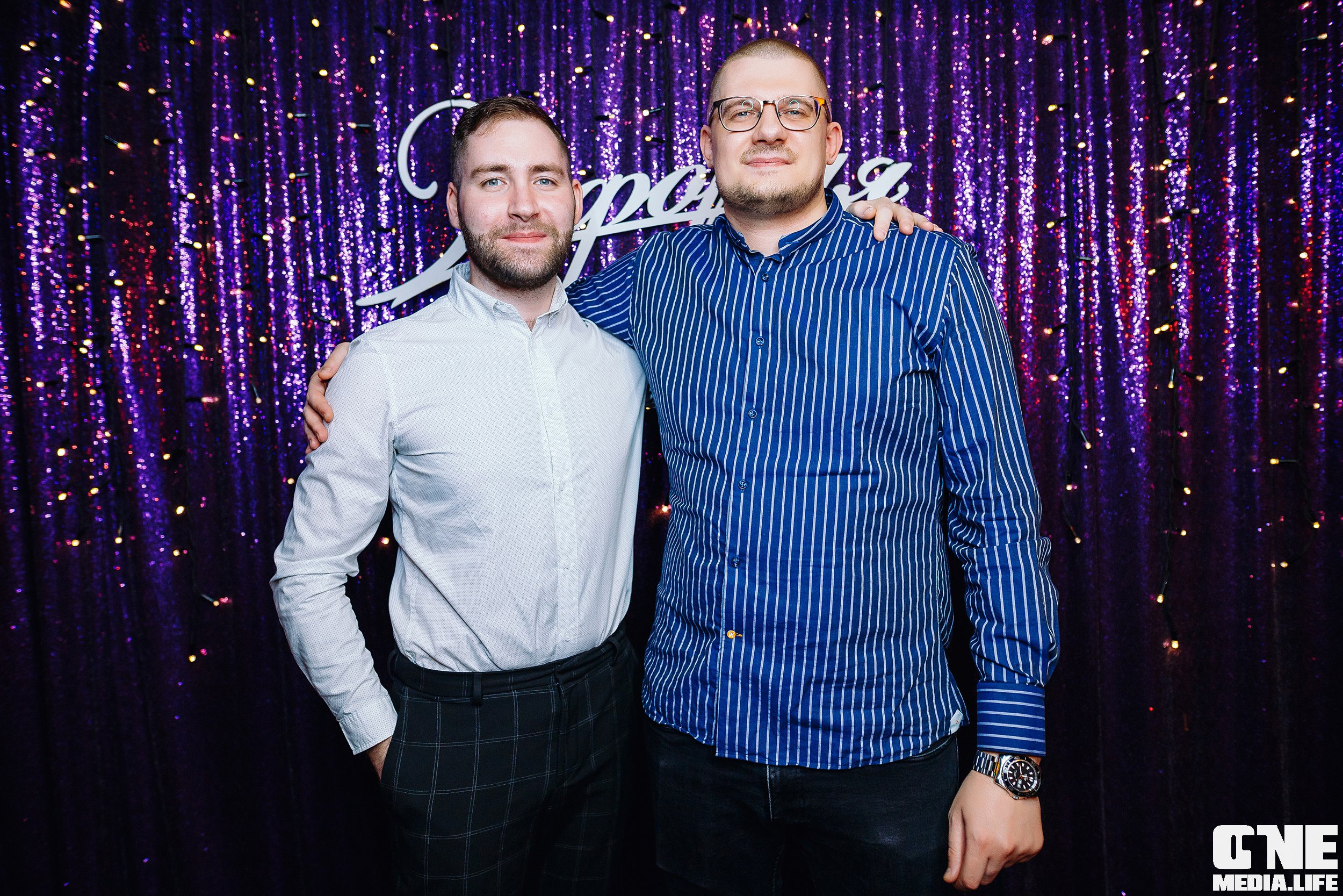 Фотоотчет из Freak Show Mystic в караоке клубе Эйфория. One Media Life: фоторепортажи, фотоотчеты с мероприятий и заведений