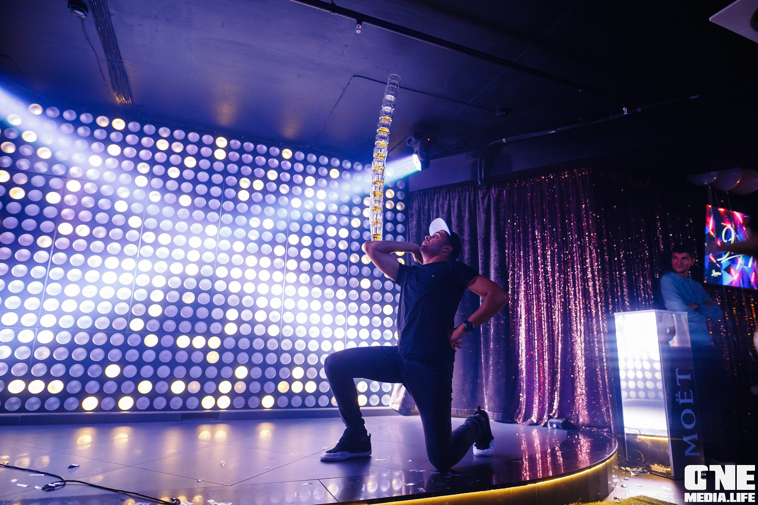 Фоторепортаж из караоке-клуба Эйфория. One Media Life: фоторепортажи, фотоотчеты с мероприятий и заведений