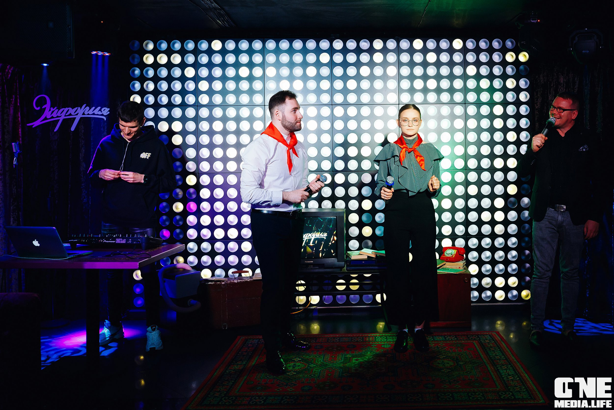 Мир, Клуб, Май в караоке Эйфория. One Media Life: фоторепортажи, фотоотчеты с мероприятий и заведений