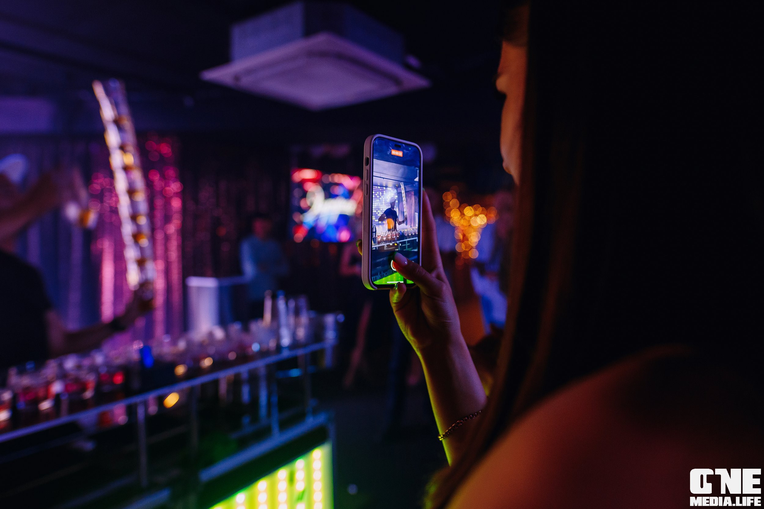 Фоторепортаж из караоке-клуба Эйфория. One Media Life: фоторепортажи, фотоотчеты с мероприятий и заведений