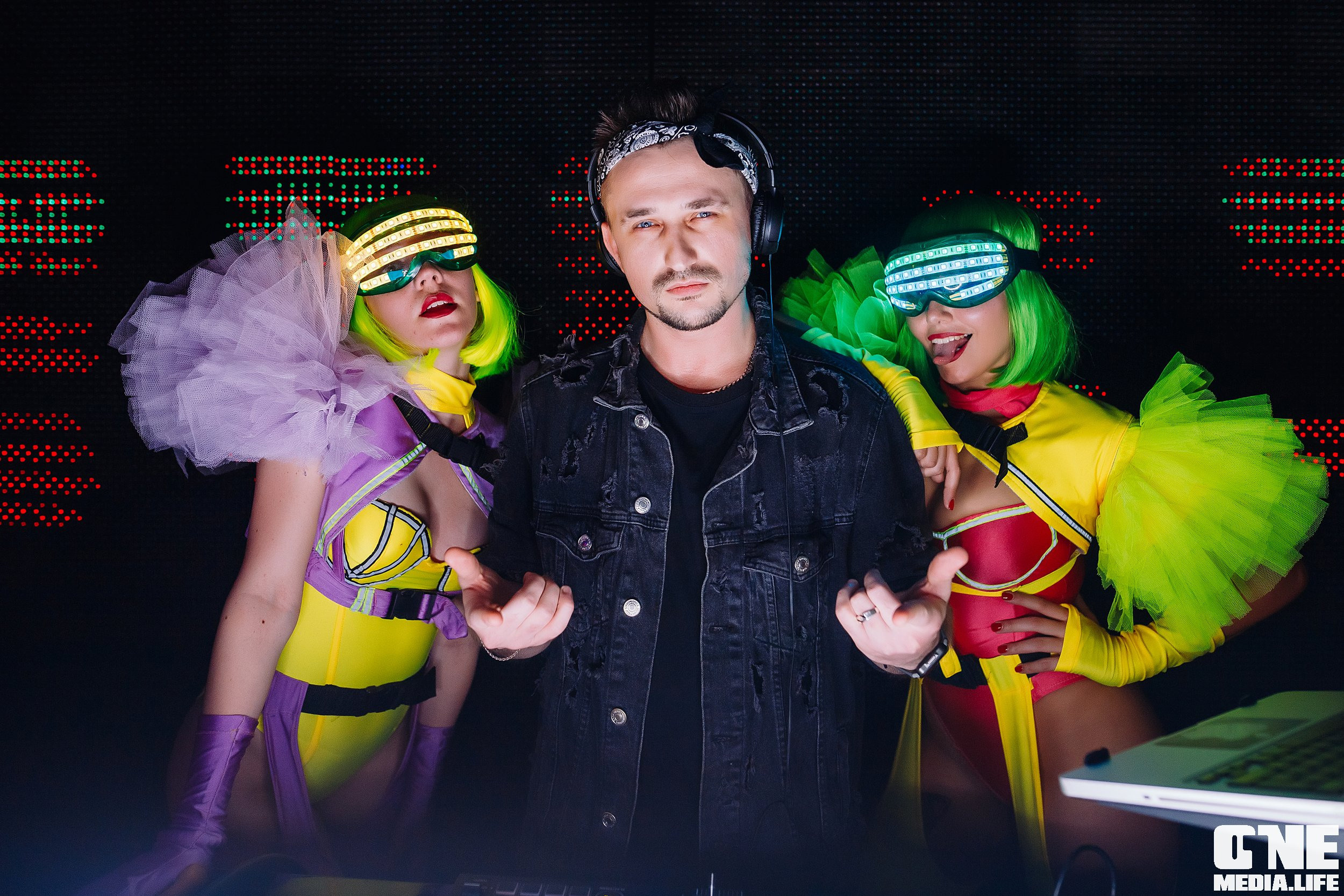 Фотоотчет из ночного клуба Планета. One Media Life: фоторепортажи, фотоотчеты с мероприятий и заведений