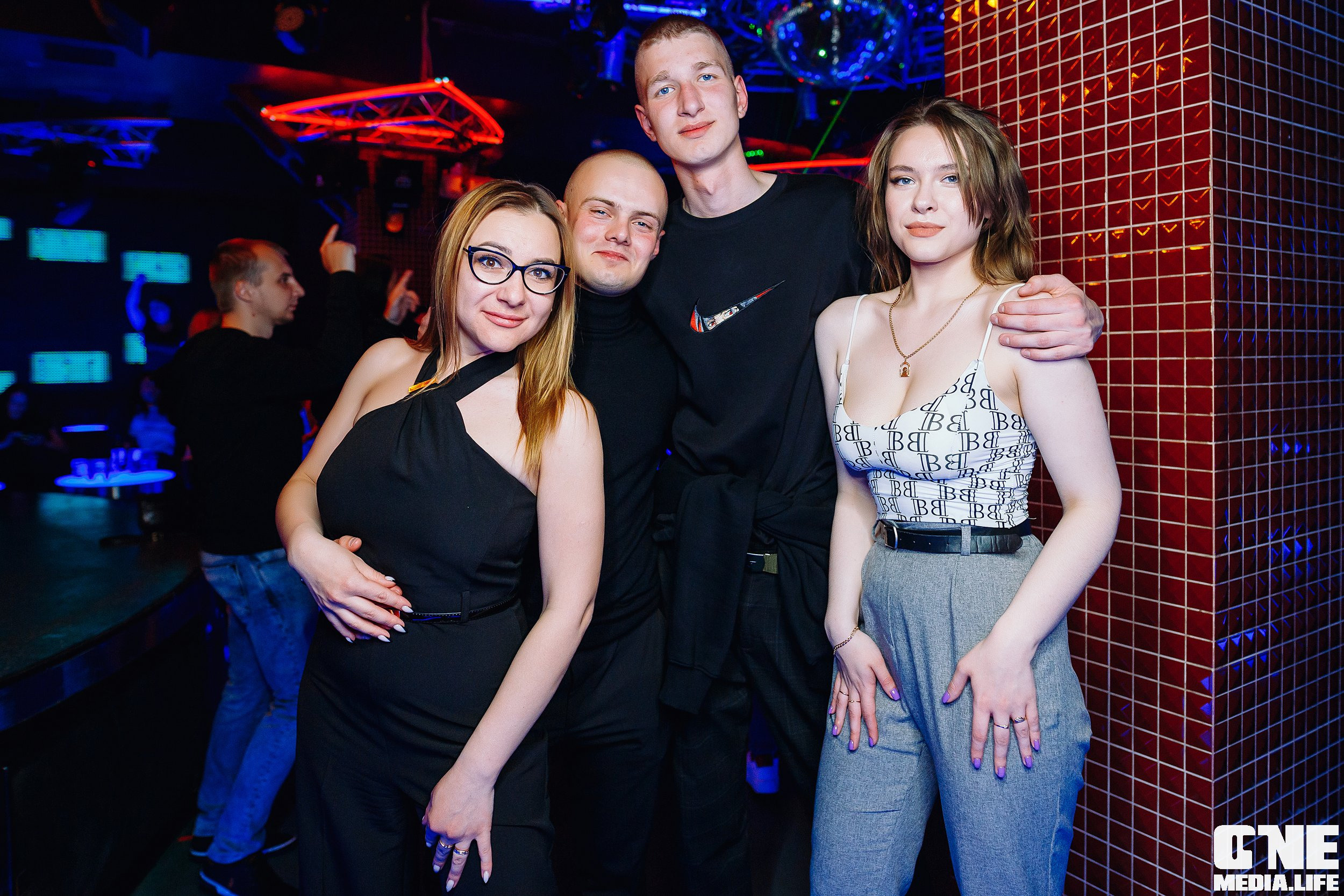 Фотоотчёт из ночного клуба Планета. One Media Life: фоторепортажи, фотоотчеты с мероприятий и заведений