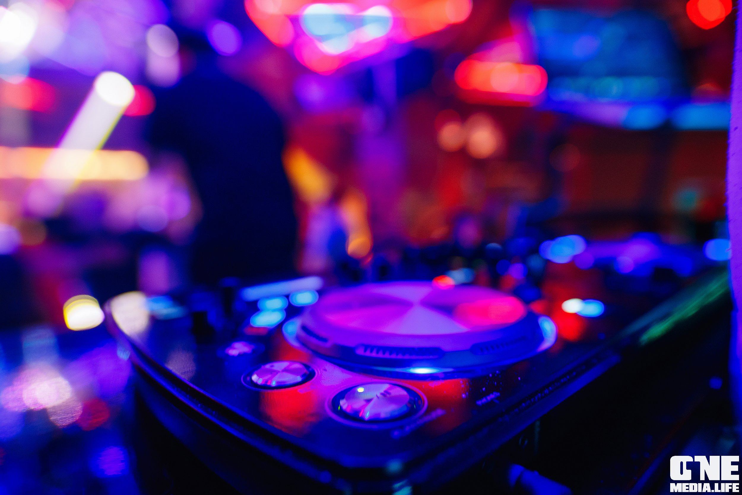 Фоторепортаж из ночного клуба Планета. One Media Life: фоторепортажи, фотоотчеты с мероприятий и заведений