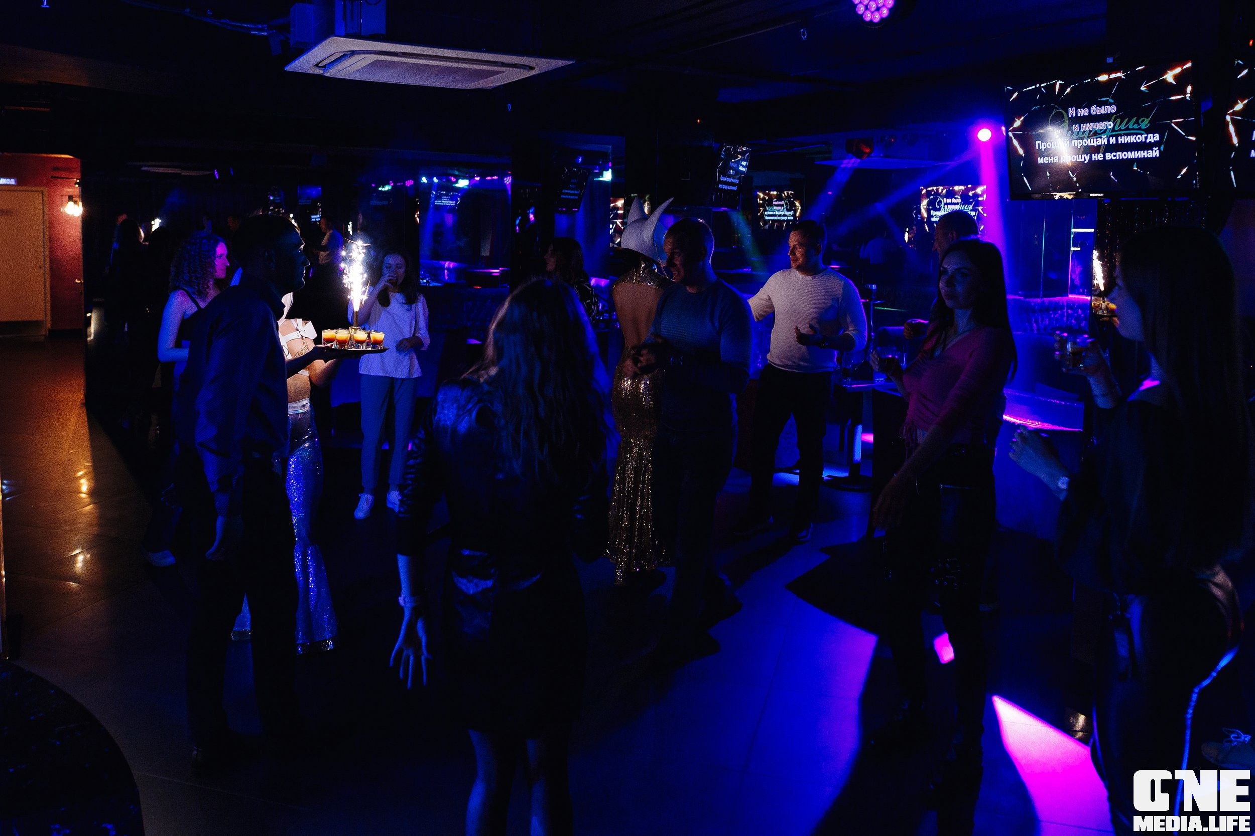 Фоторепортаж из караоке клуба Эйфория. One Media Life: фоторепортажи, фотоотчеты с мероприятий и заведений