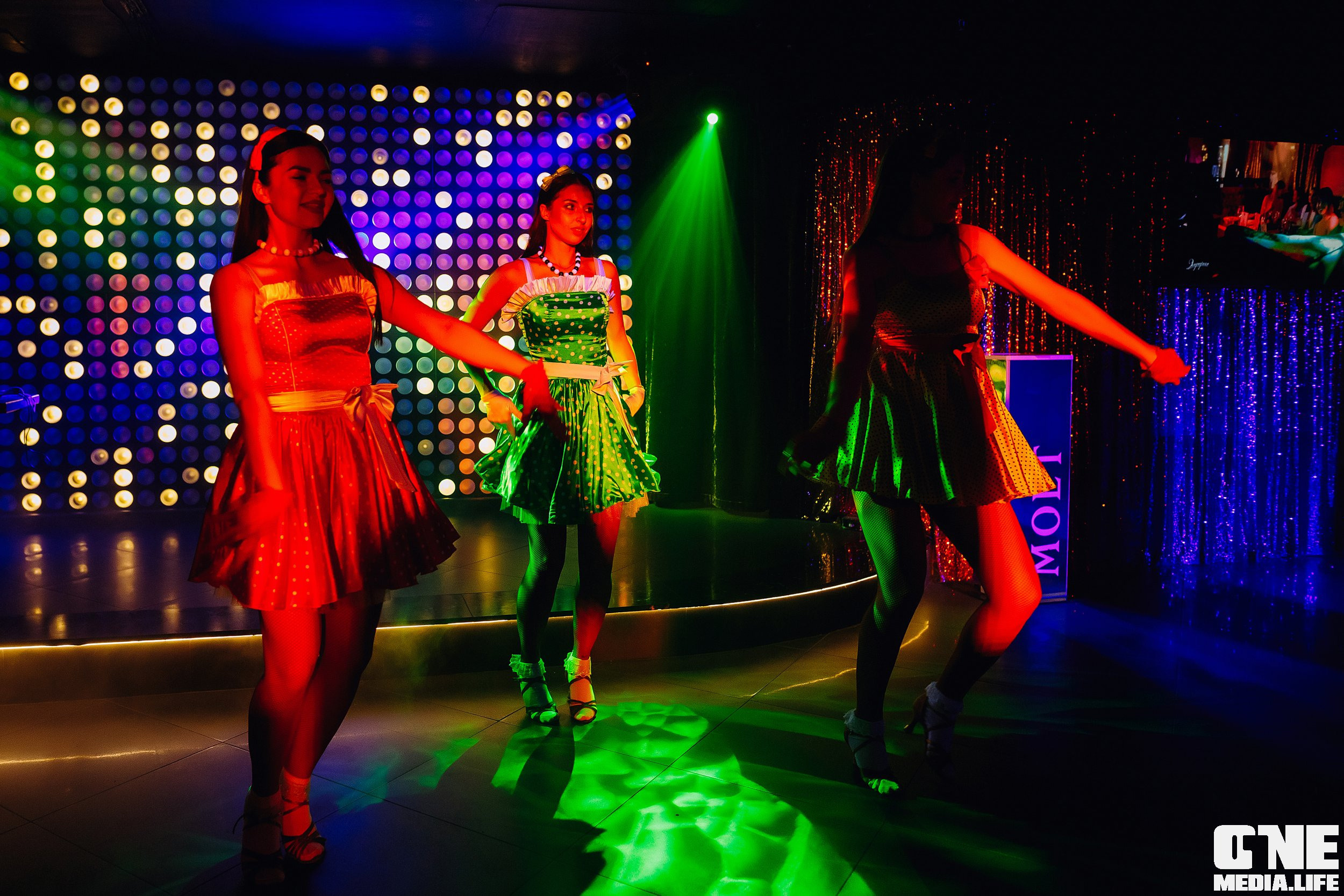 Фотоотчет из караоке клуба Эйфория. One Media Life: фоторепортажи, фотоотчеты с мероприятий и заведений